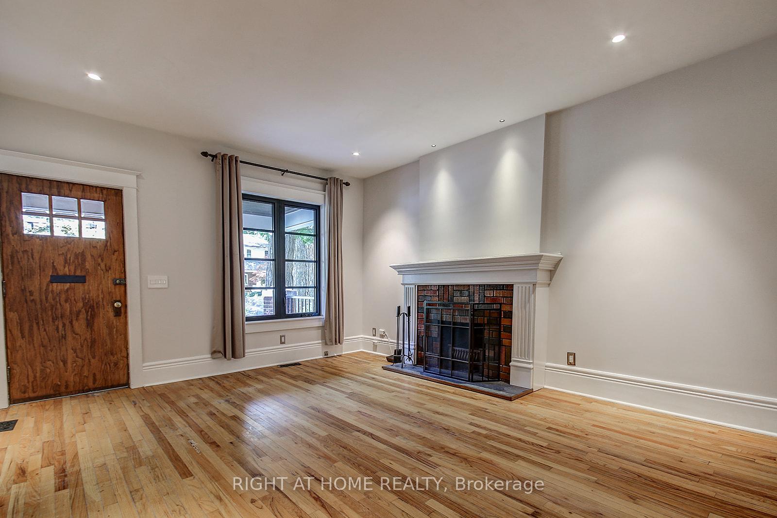 Photo 6 of 110 Scarborough Road, Toronto, The Beaches — HOMEH