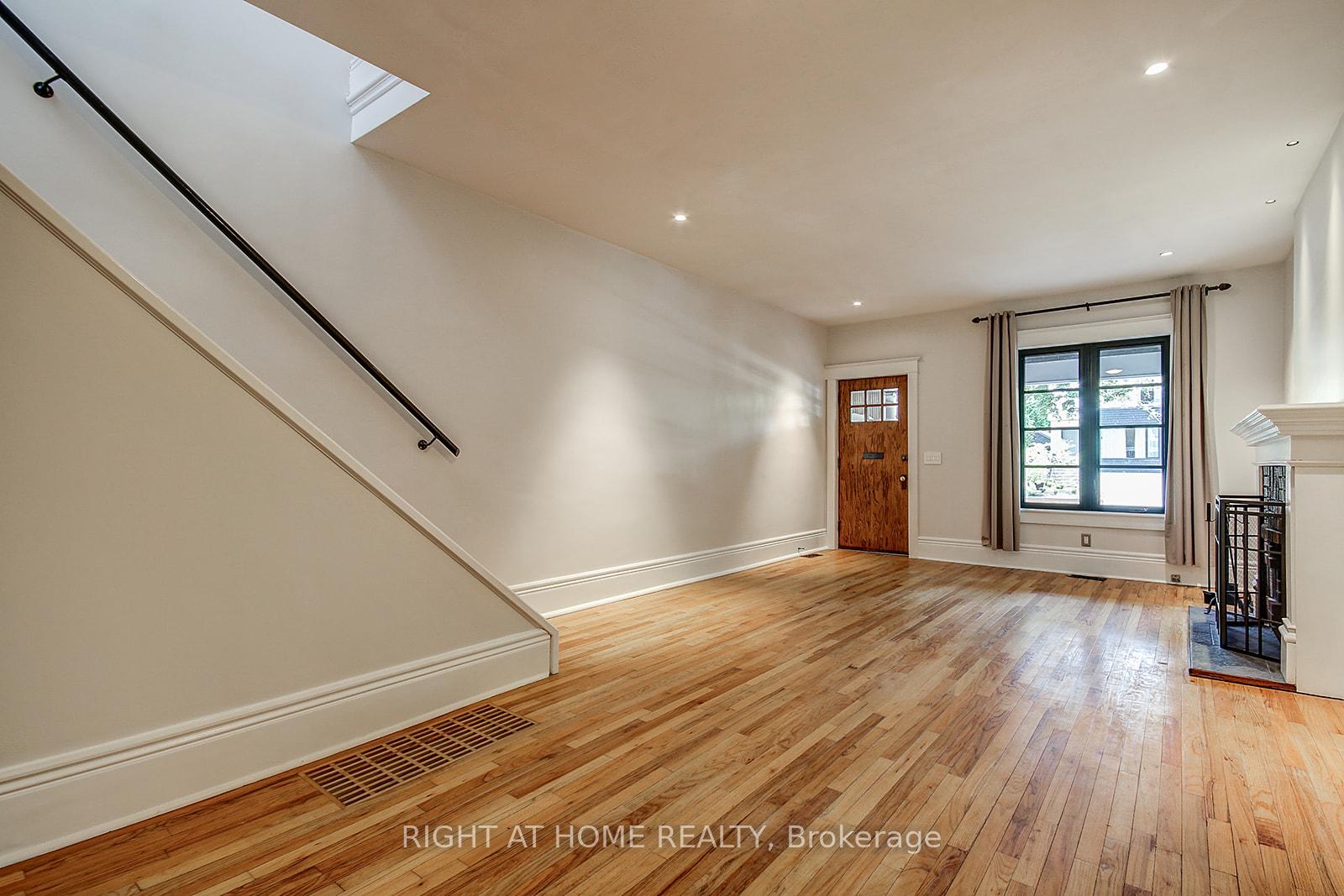 Photo 9 of 110 Scarborough Road, Toronto, The Beaches — HOMEH