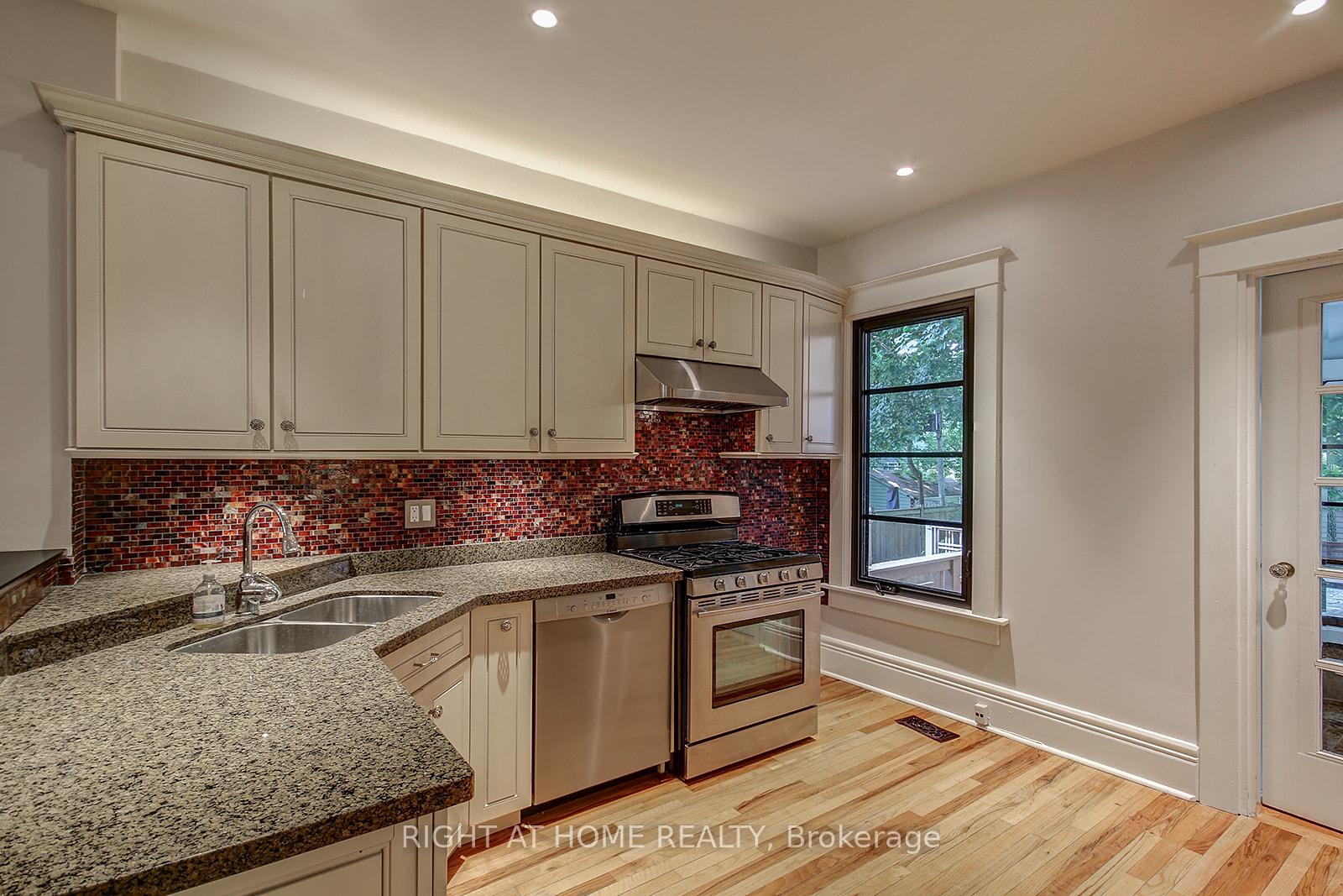Photo 3 of 110 Scarborough Road, Toronto, The Beaches — HOMEH