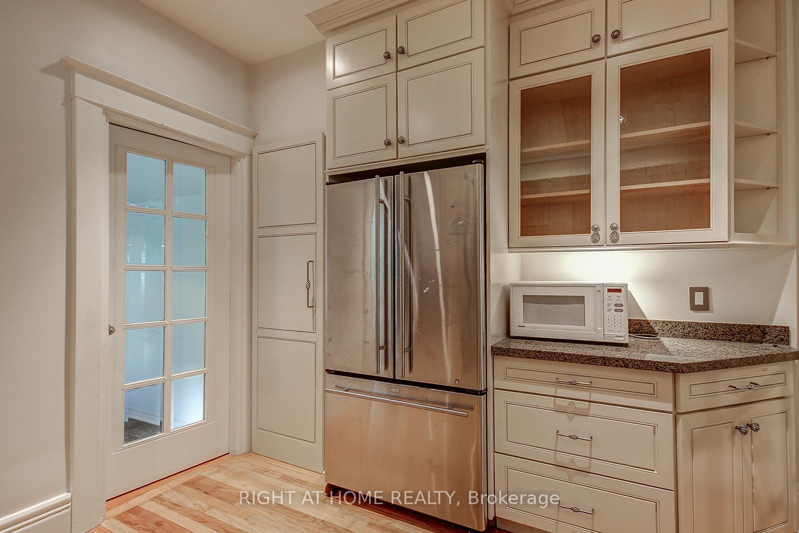 Photo 10 of 110 Scarborough Road, Toronto, The Beaches — HOMEH