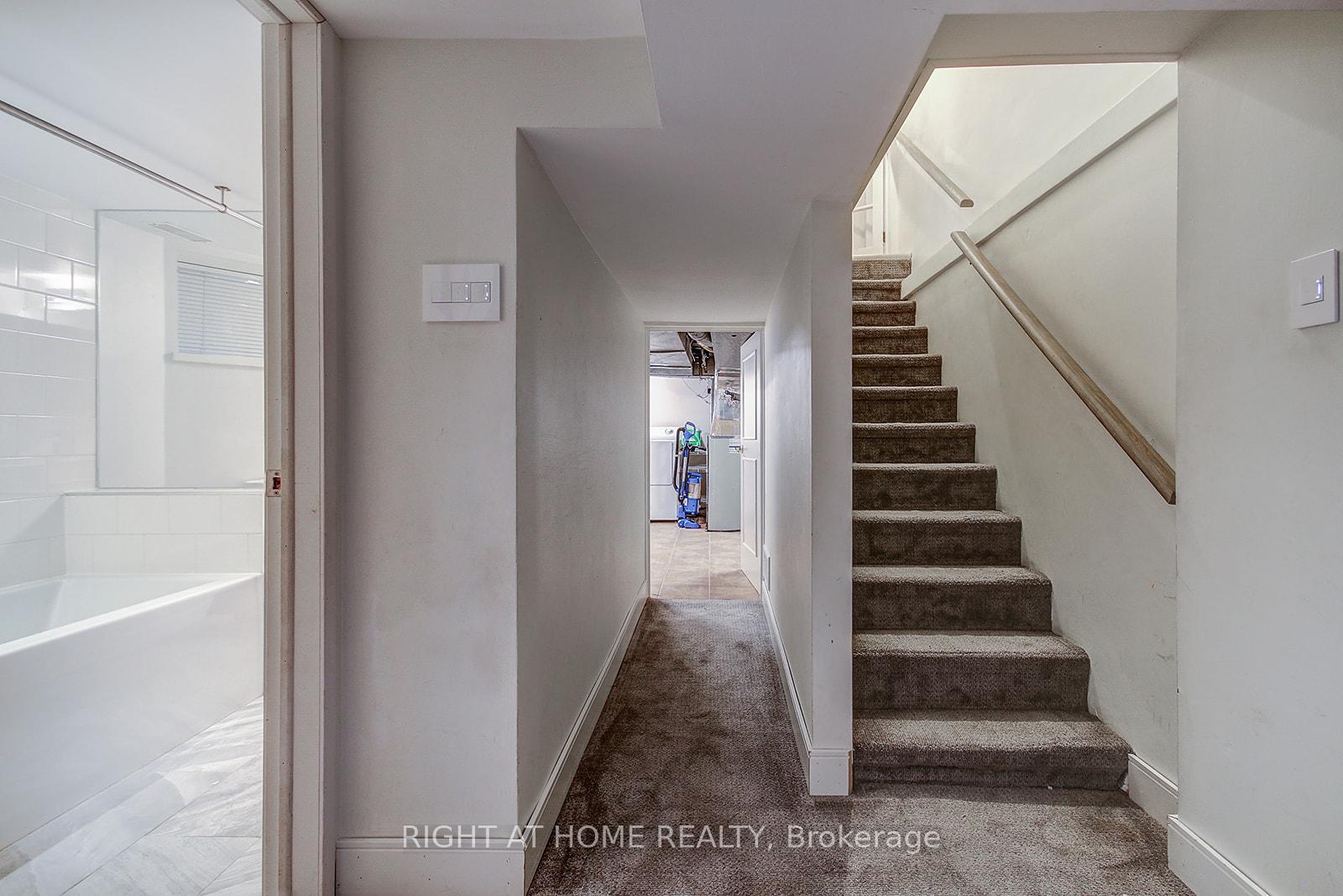 Photo 18 of 110 Scarborough Road, Toronto, The Beaches — HOMEH