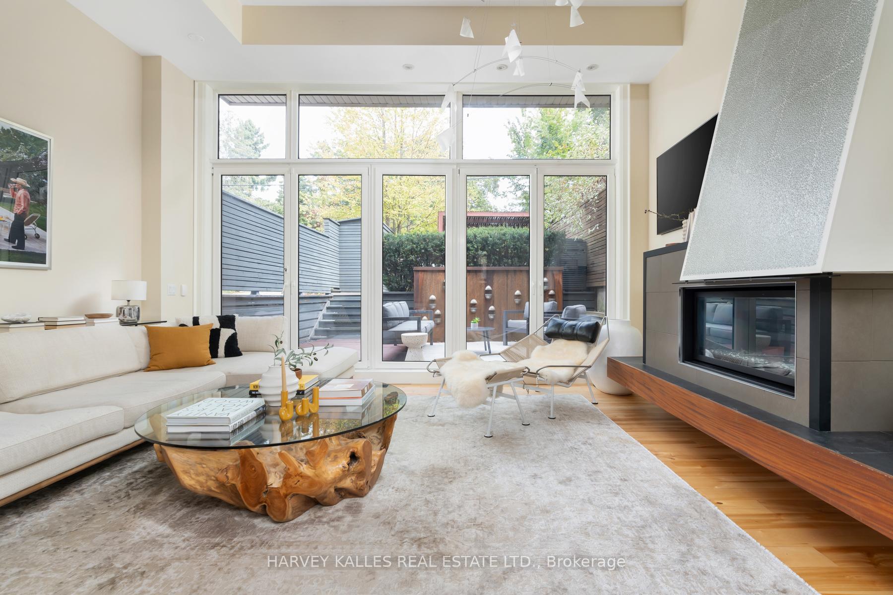 Photo 8 of 283 Kenilworth Avenue, Toronto, The Beaches — HOMEH