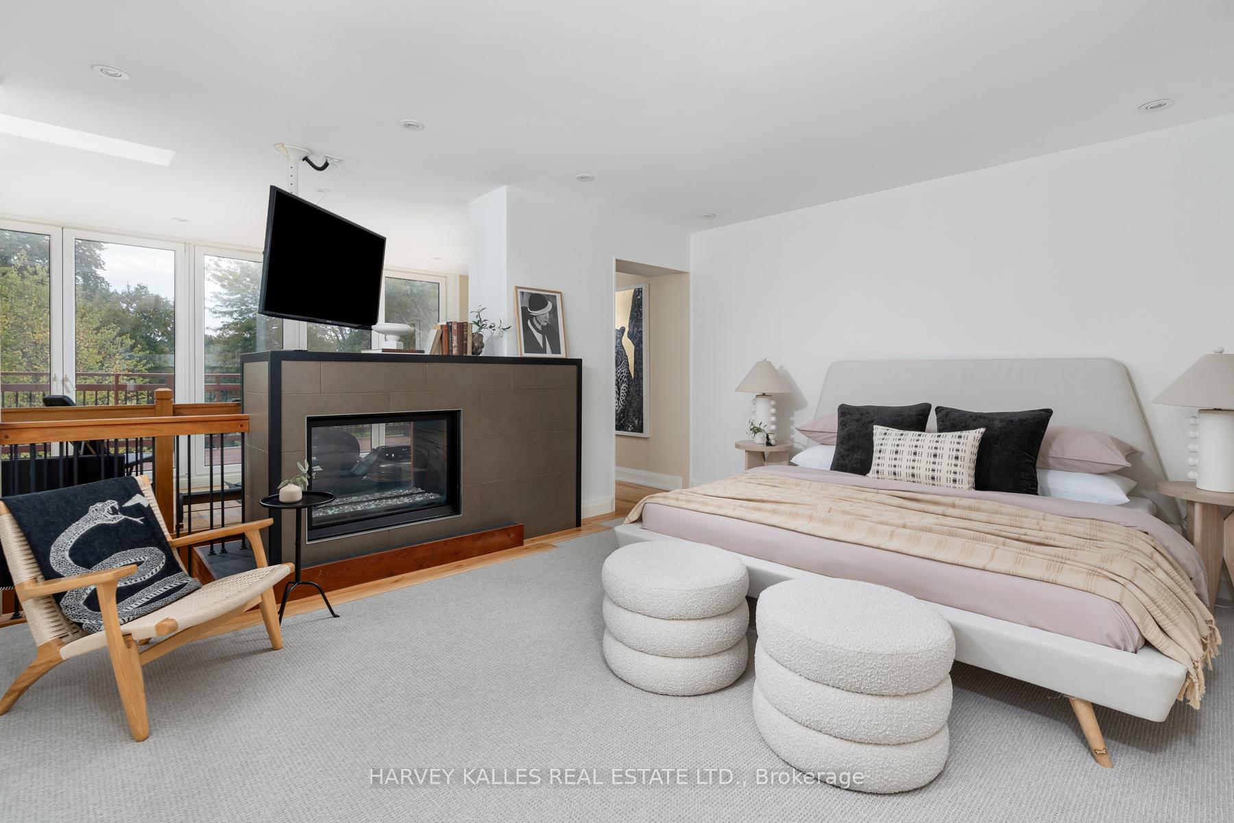 Photo 17 of 283 Kenilworth Avenue, Toronto, The Beaches — HOMEH
