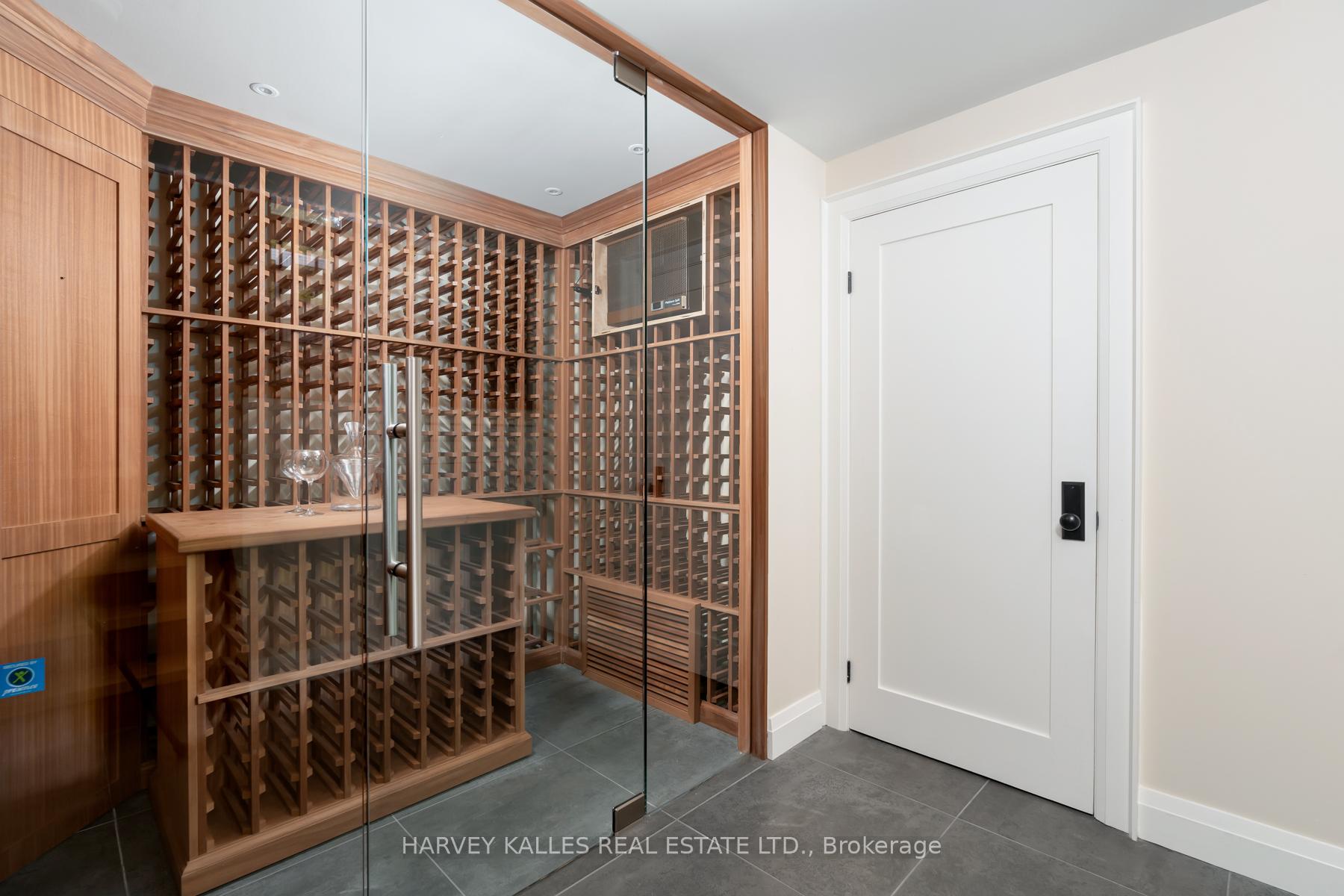 Photo 19 of 283 Kenilworth Avenue, Toronto, The Beaches — HOMEH