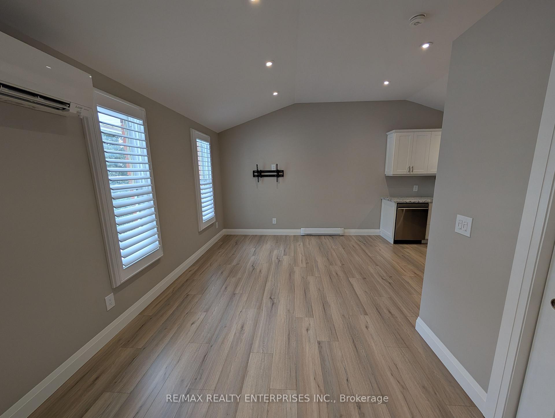Photo 6 of Unit A, 1093 Gallagher Road, Burlington, LaSalle — HOMEH