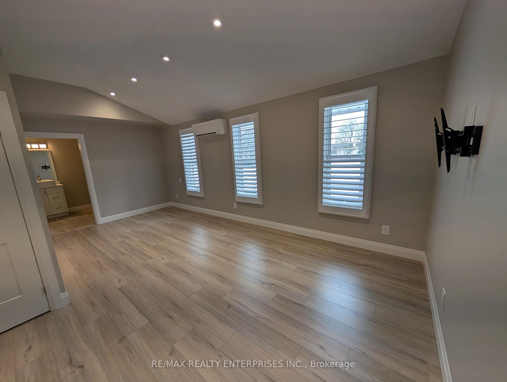 Photo 9 of Unit A, 1093 Gallagher Road, Burlington, LaSalle — HOMEH