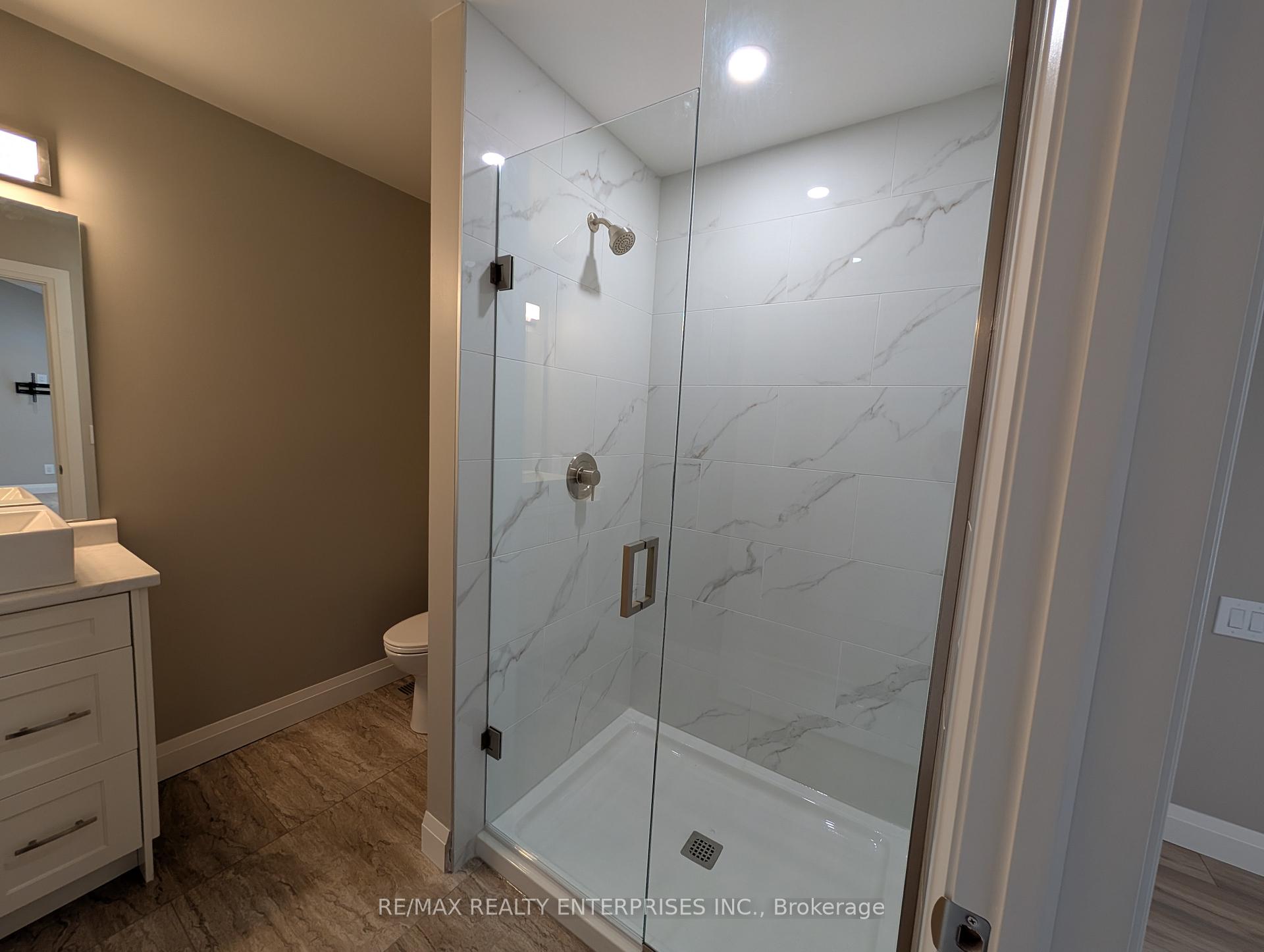 Photo 12 of Unit A, 1093 Gallagher Road, Burlington, LaSalle — HOMEH