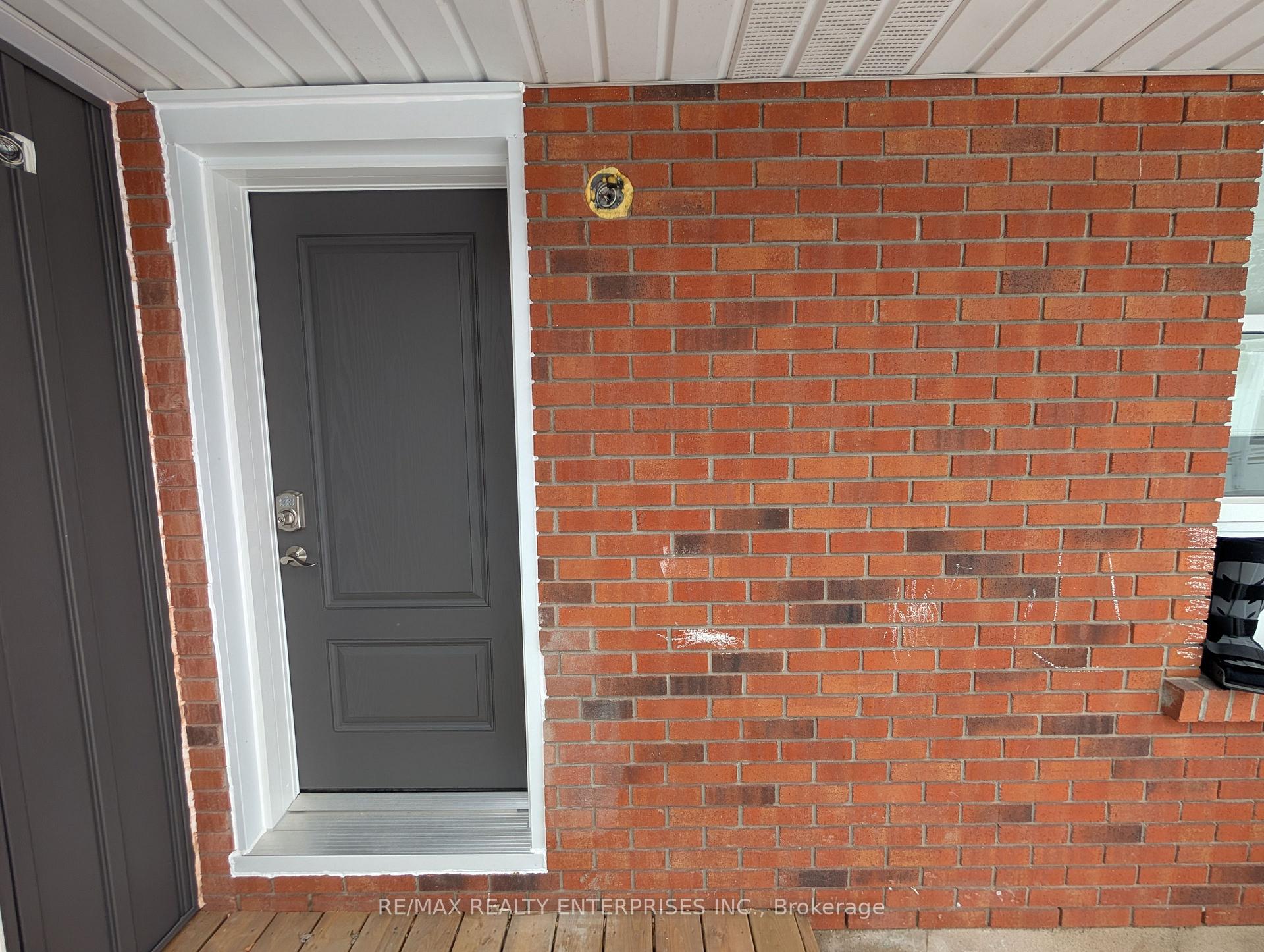 Photo 15 of Unit A, 1093 Gallagher Road, Burlington, LaSalle — HOMEH
