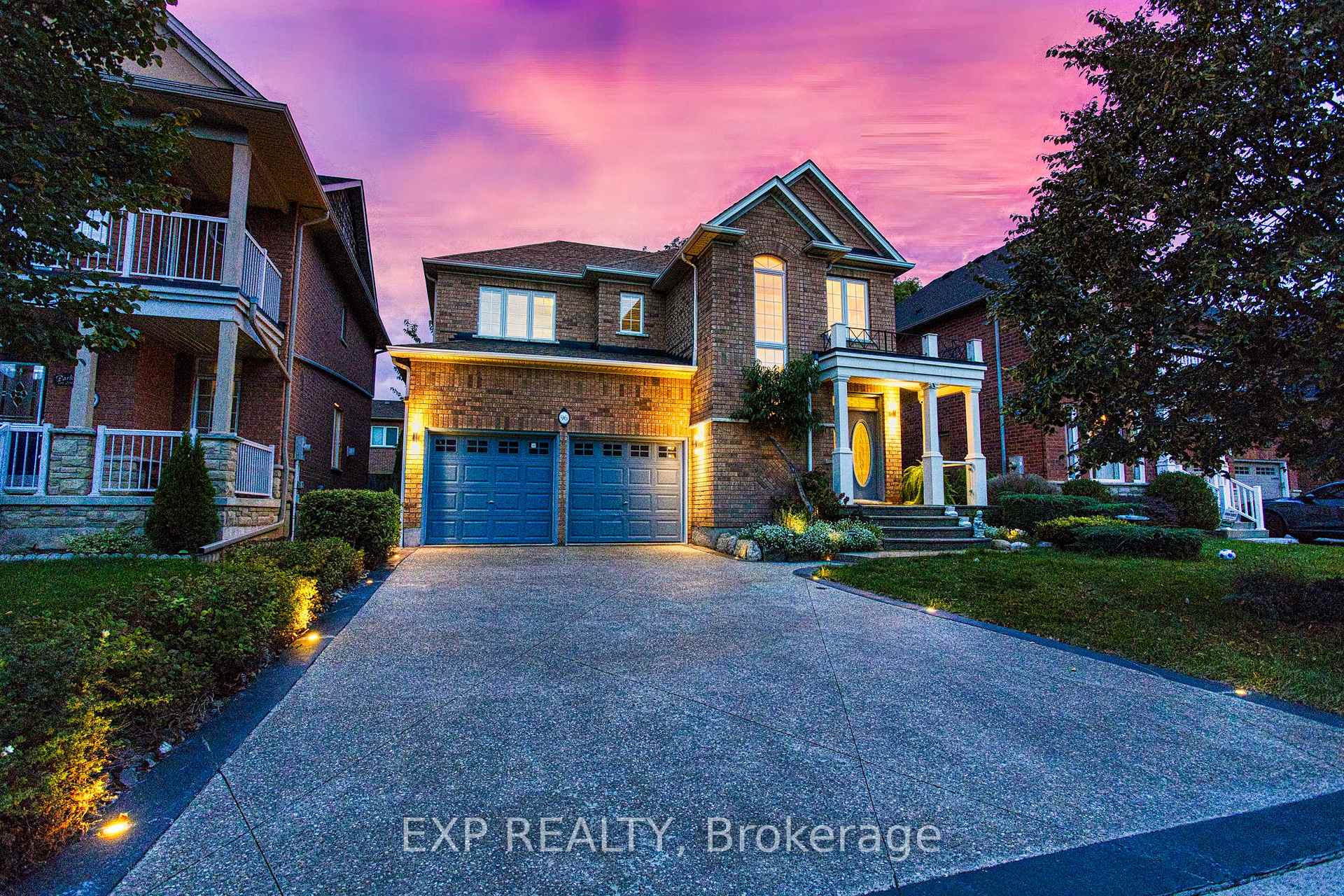 Front of 96 Glenmeadow Crescent