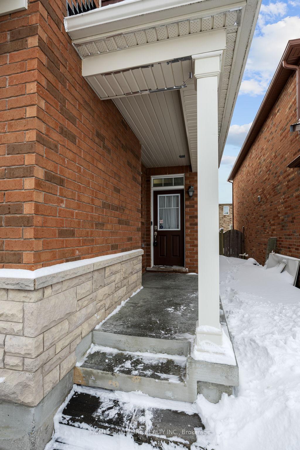 Photo 3 of 1841 Parkhurst Crescent, Pickering, Duffin Heights — HOMEH