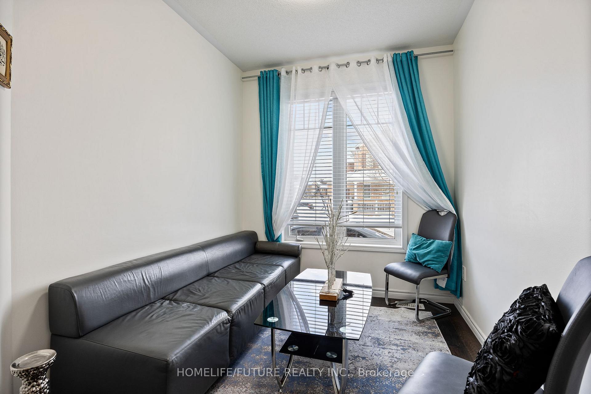 Photo 4 of 1841 Parkhurst Crescent, Pickering, Duffin Heights — HOMEH