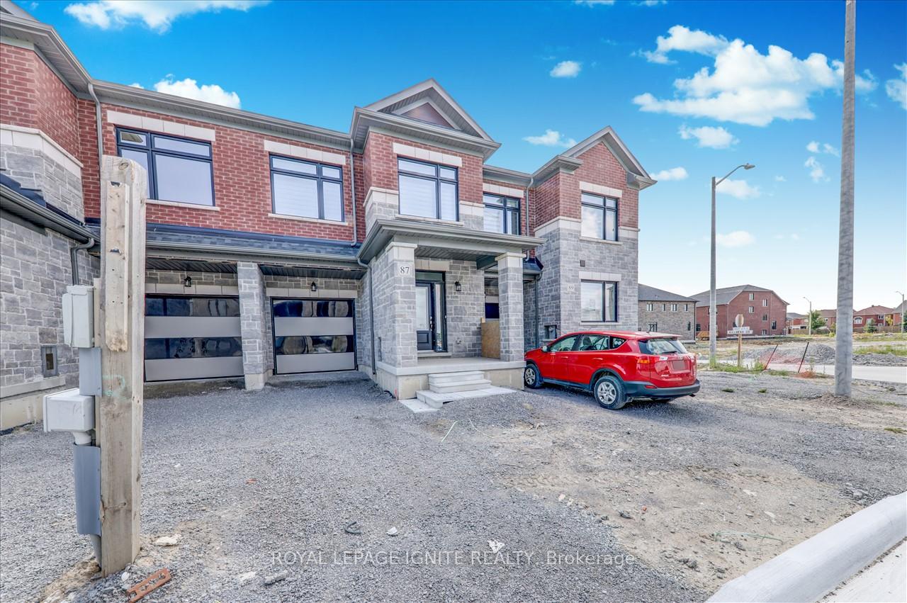 Photo 3 of 87 Robert Eaton Avenue, Markham, Middlefield — HOMEH