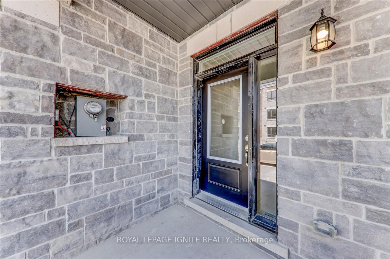 Photo 5 of 87 Robert Eaton Avenue, Markham, Middlefield — HOMEH