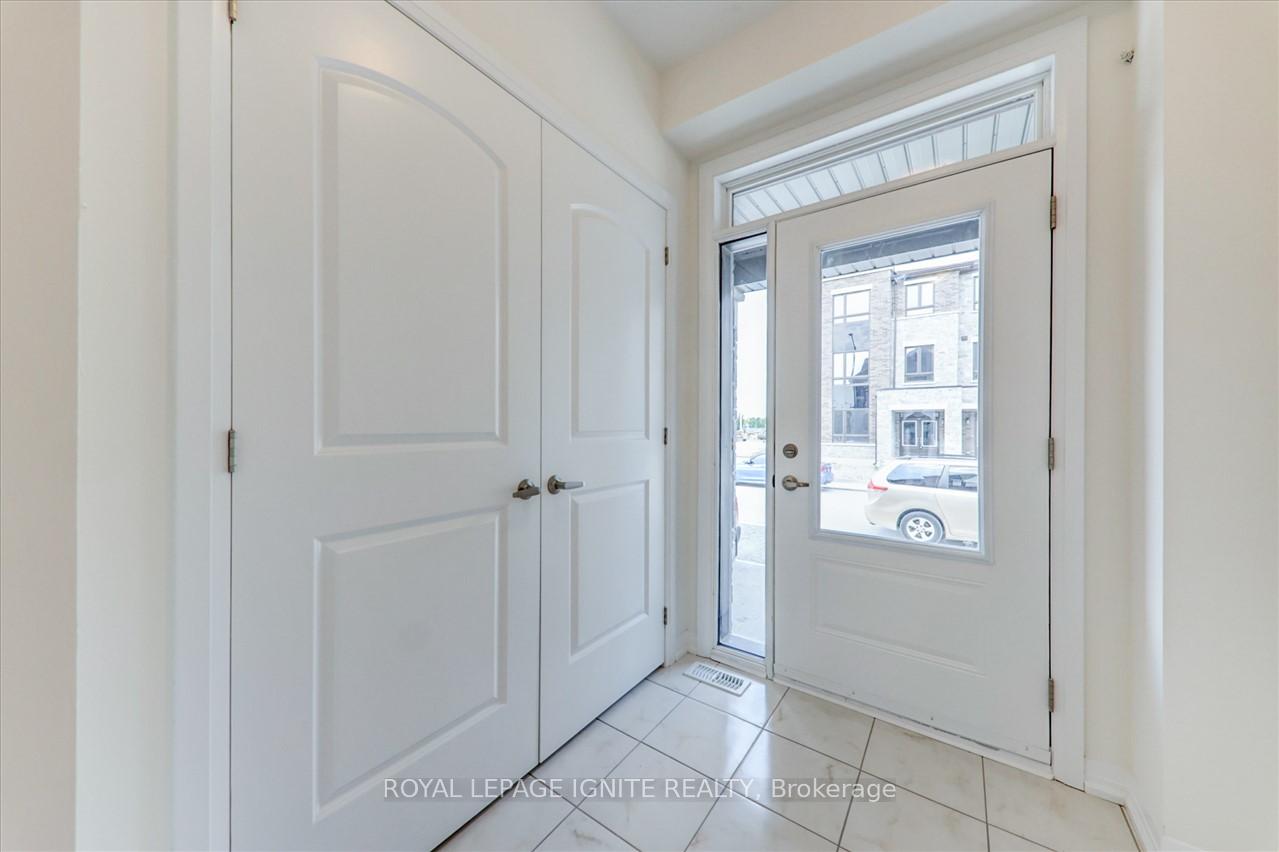 Photo 7 of 87 Robert Eaton Avenue, Markham, Middlefield — HOMEH