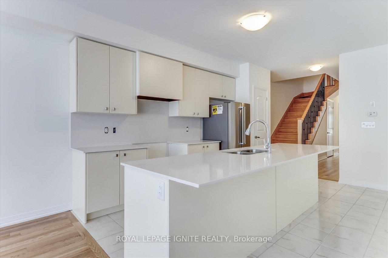 Photo 10 of 87 Robert Eaton Avenue, Markham, Middlefield — HOMEH