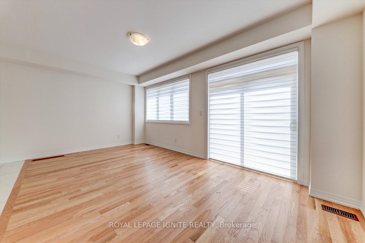 Photo 8 of 87 Robert Eaton Avenue, Markham, Middlefield — HOMEH