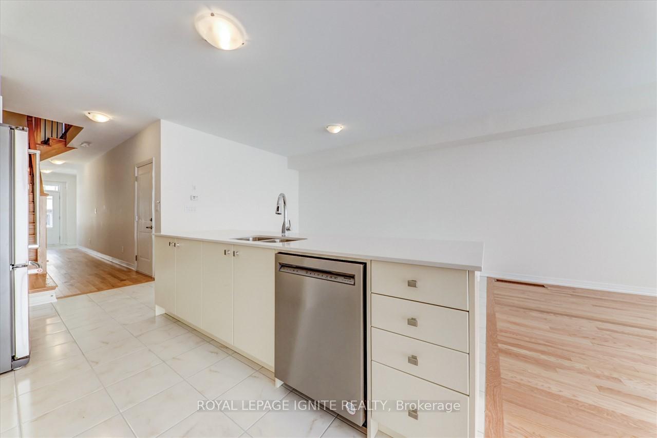 Photo 11 of 87 Robert Eaton Avenue, Markham, Middlefield — HOMEH