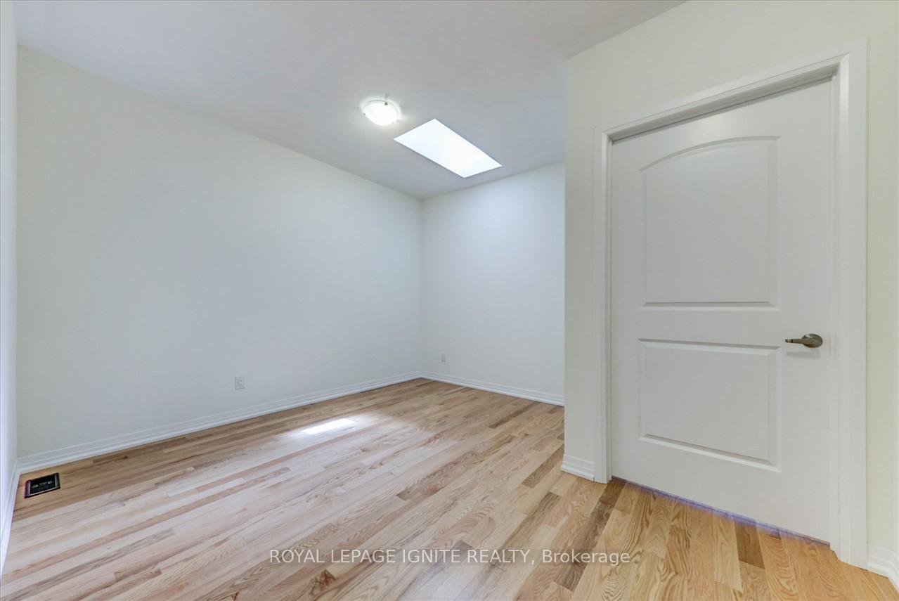 Photo 13 of 87 Robert Eaton Avenue, Markham, Middlefield — HOMEH