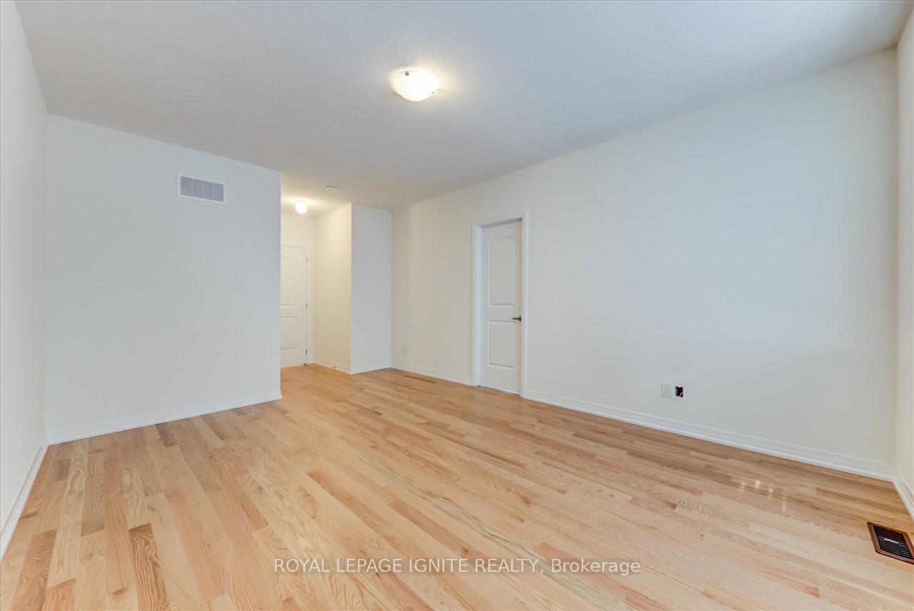 Photo 24 of 87 Robert Eaton Avenue, Markham, Middlefield — HOMEH