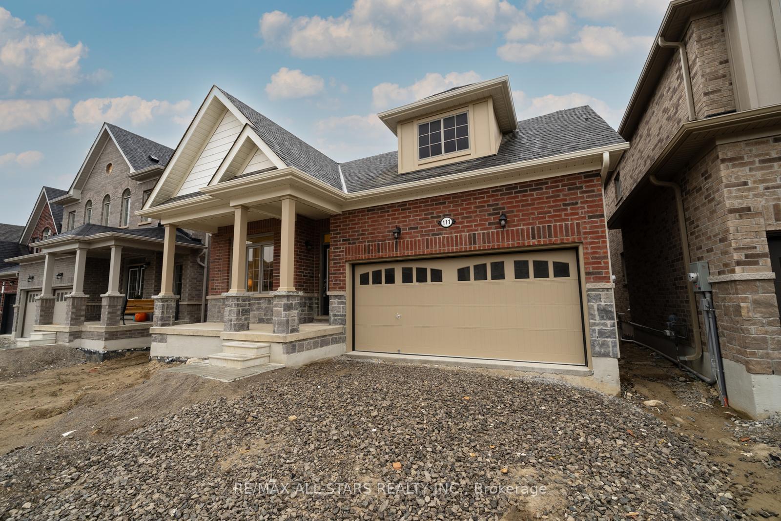 Photo 4 of 111 Robin Trail, Scugog, Port Perry — HOMEH
