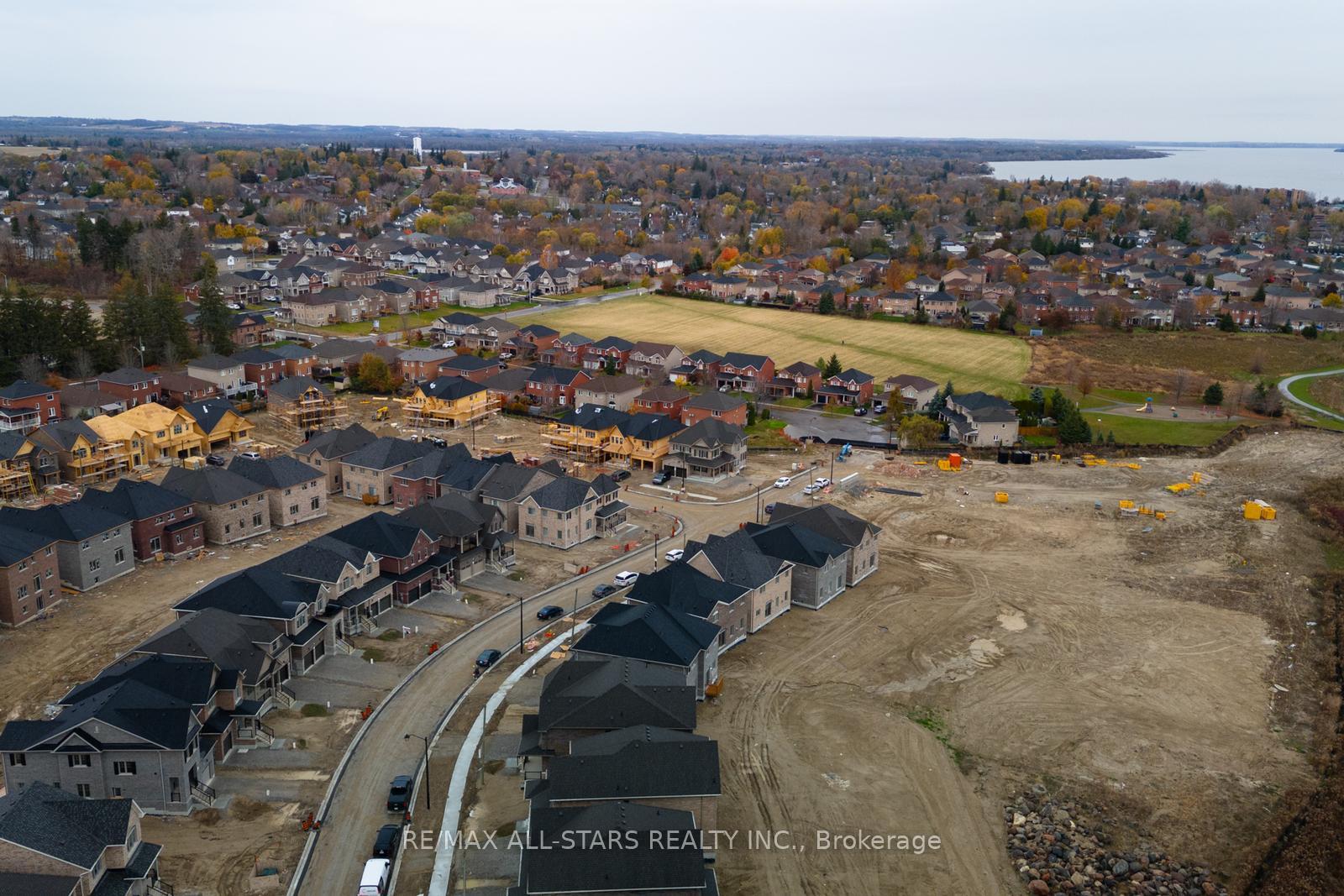 Photo 32 of 111 Robin Trail, Scugog, Port Perry — HOMEH