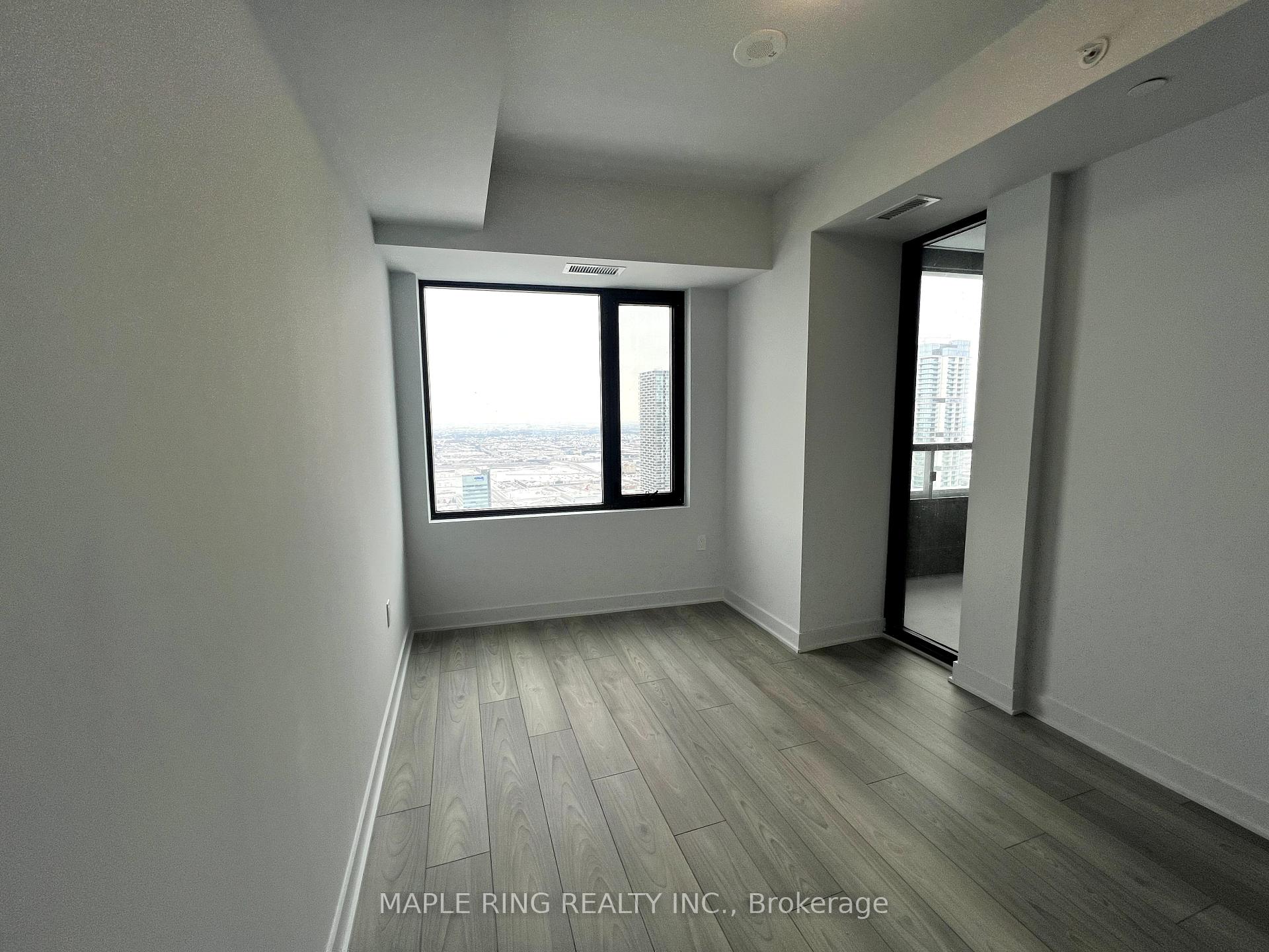 Photo 3 of Unit 4007, 2920 Highway 7 Road, Vaughan, Concord — HOMEH