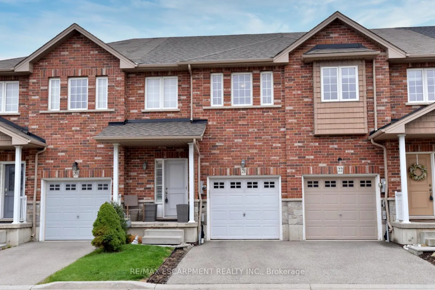 Photo 2 of Unit 21, 45 Seabreeze Crescent, Hamilton, Lakeshore — HOMEH