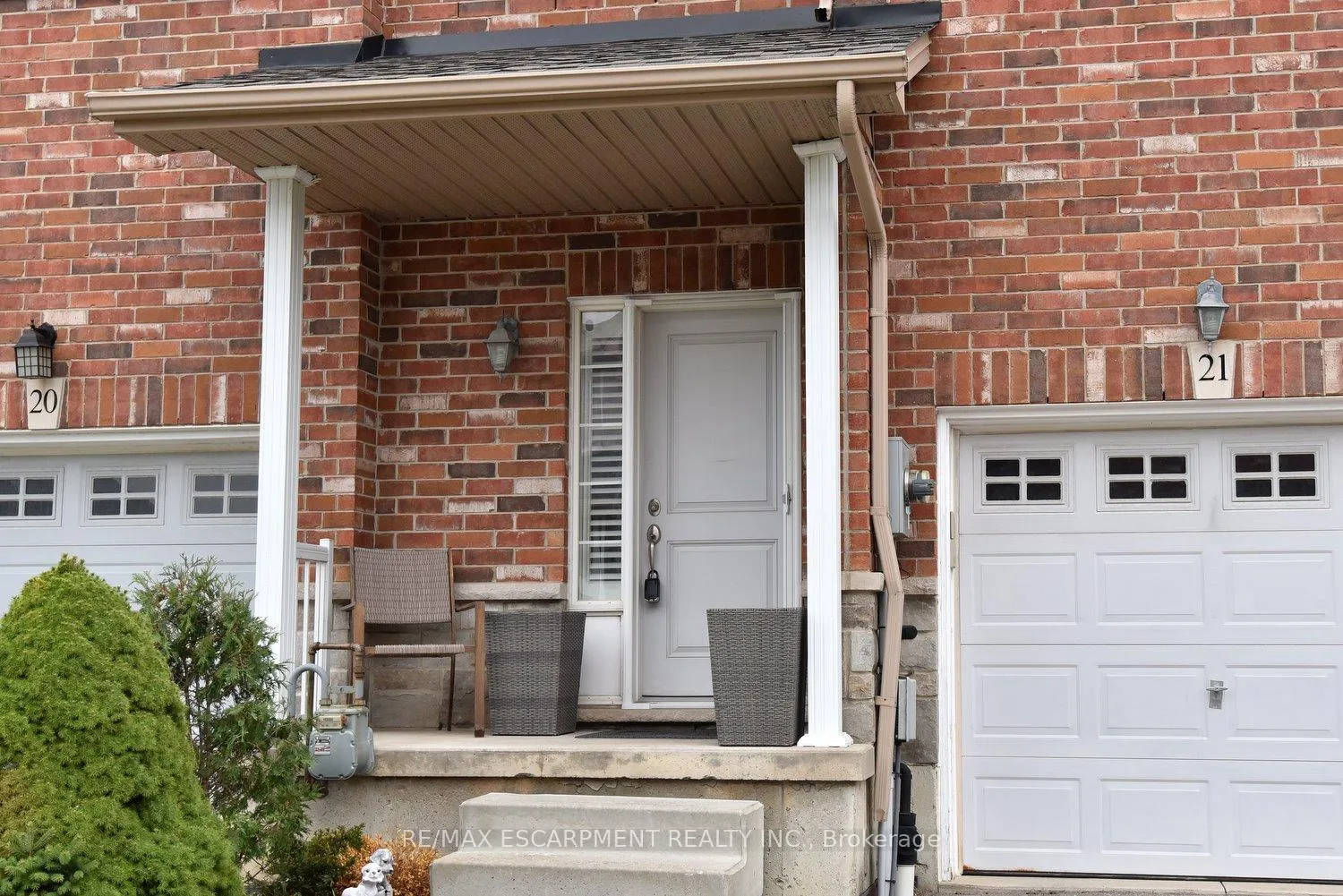 Photo 3 of Unit 21, 45 Seabreeze Crescent, Hamilton, Lakeshore — HOMEH