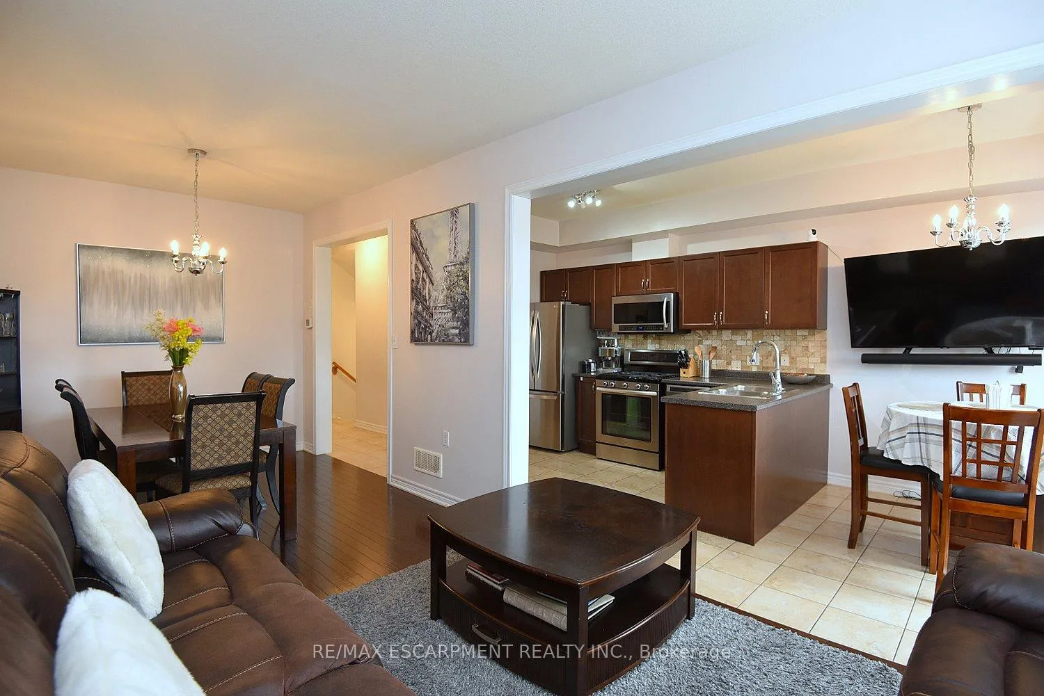 Photo 7 of Unit 21, 45 Seabreeze Crescent, Hamilton, Lakeshore — HOMEH