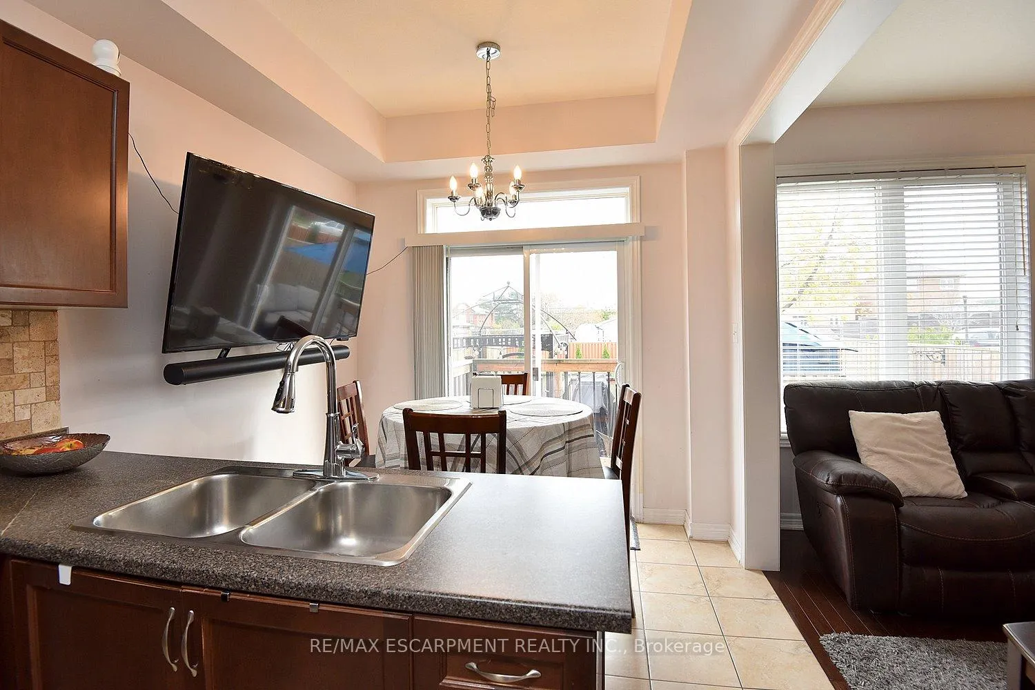 Photo 16 of Unit 21, 45 Seabreeze Crescent, Hamilton, Lakeshore — HOMEH