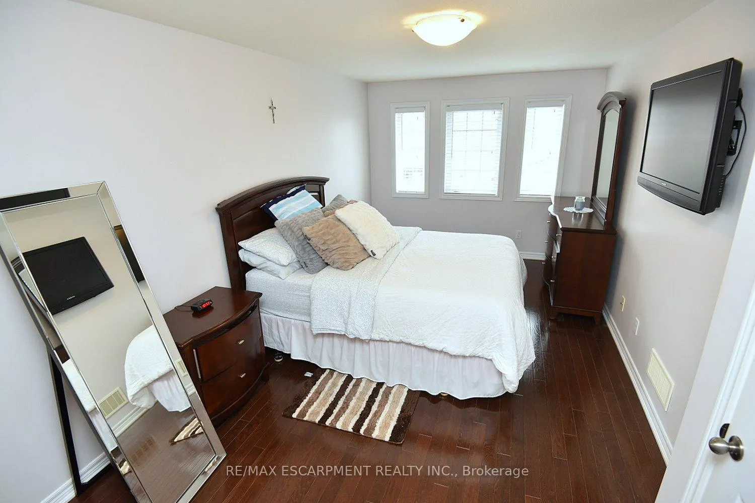 Photo 23 of Unit 21, 45 Seabreeze Crescent, Hamilton, Lakeshore — HOMEH