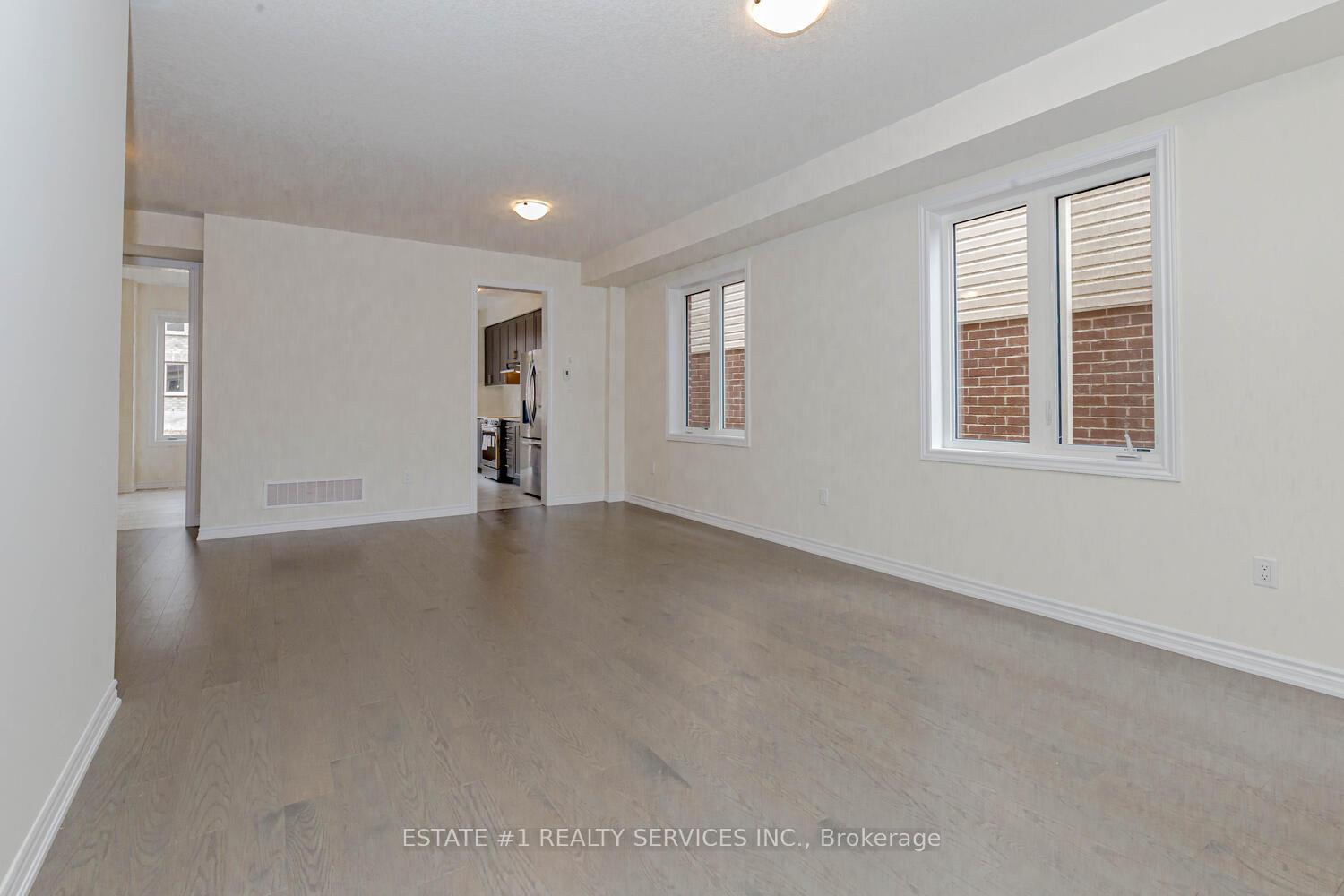 Photo 5 of 10 Blaney Street, Brant, Paris — HOMEH