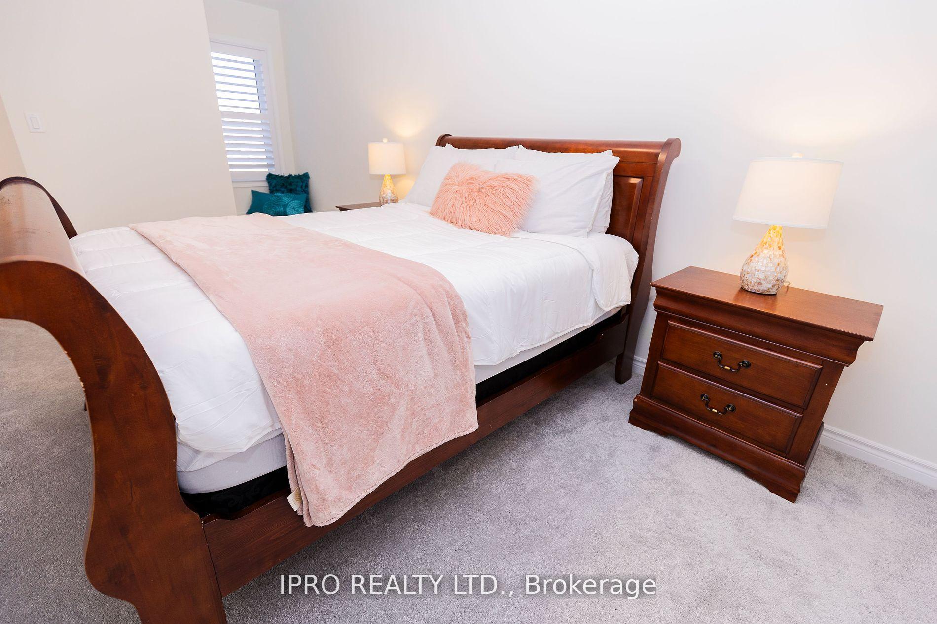 Photo 16 of 3358 Swordbill Street, Pickering, Rural Pickering — HOMEH