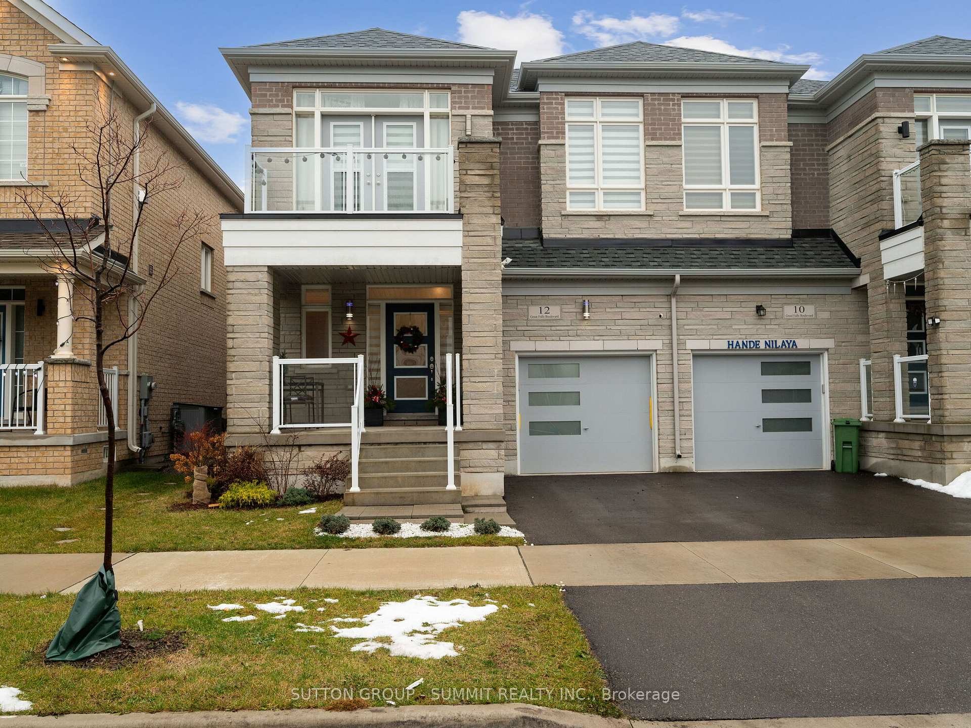 Front of 12 Great Falls Boulevard