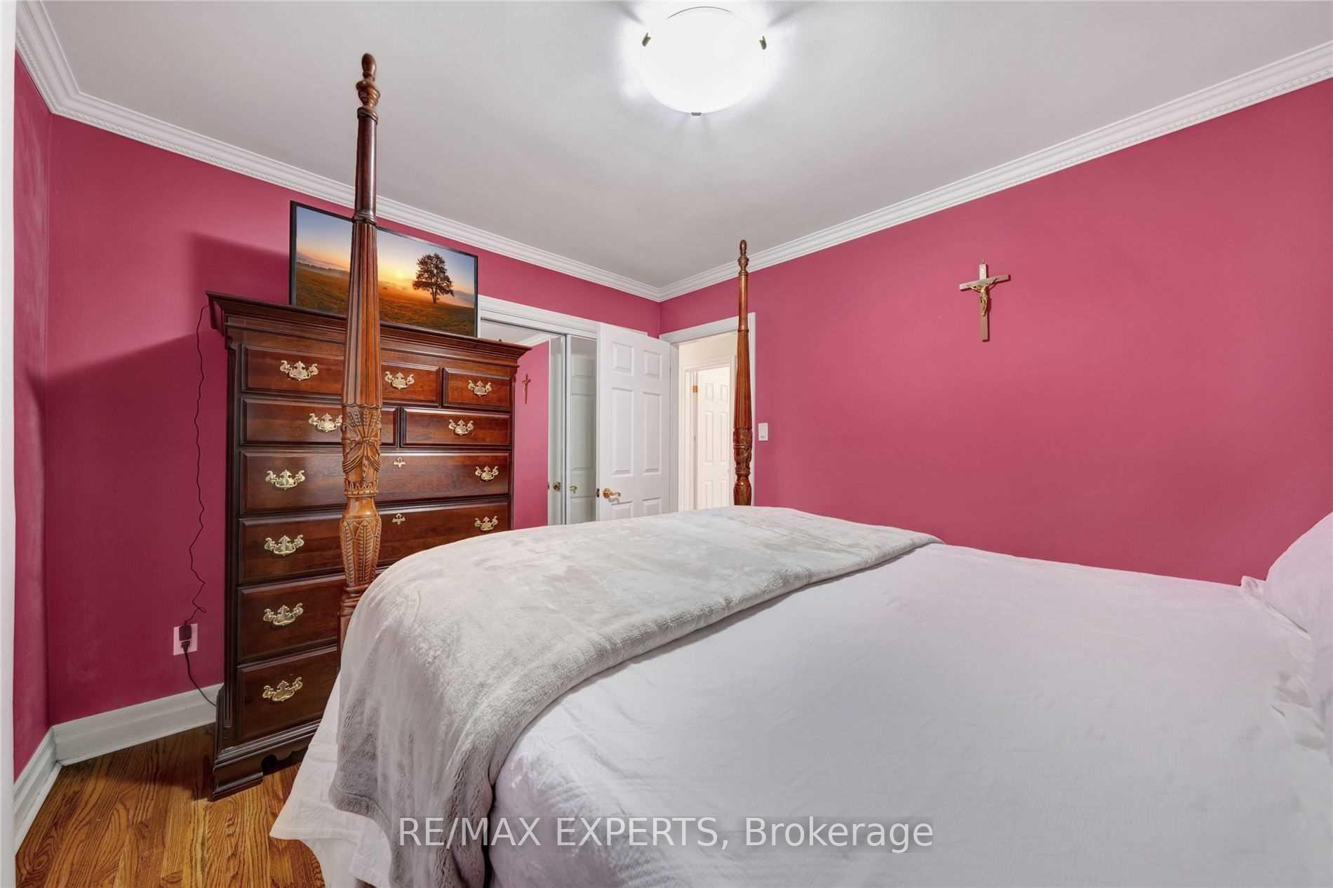 Photo 13 of 57 Netherford Road, Vaughan, Maple — HOMEH