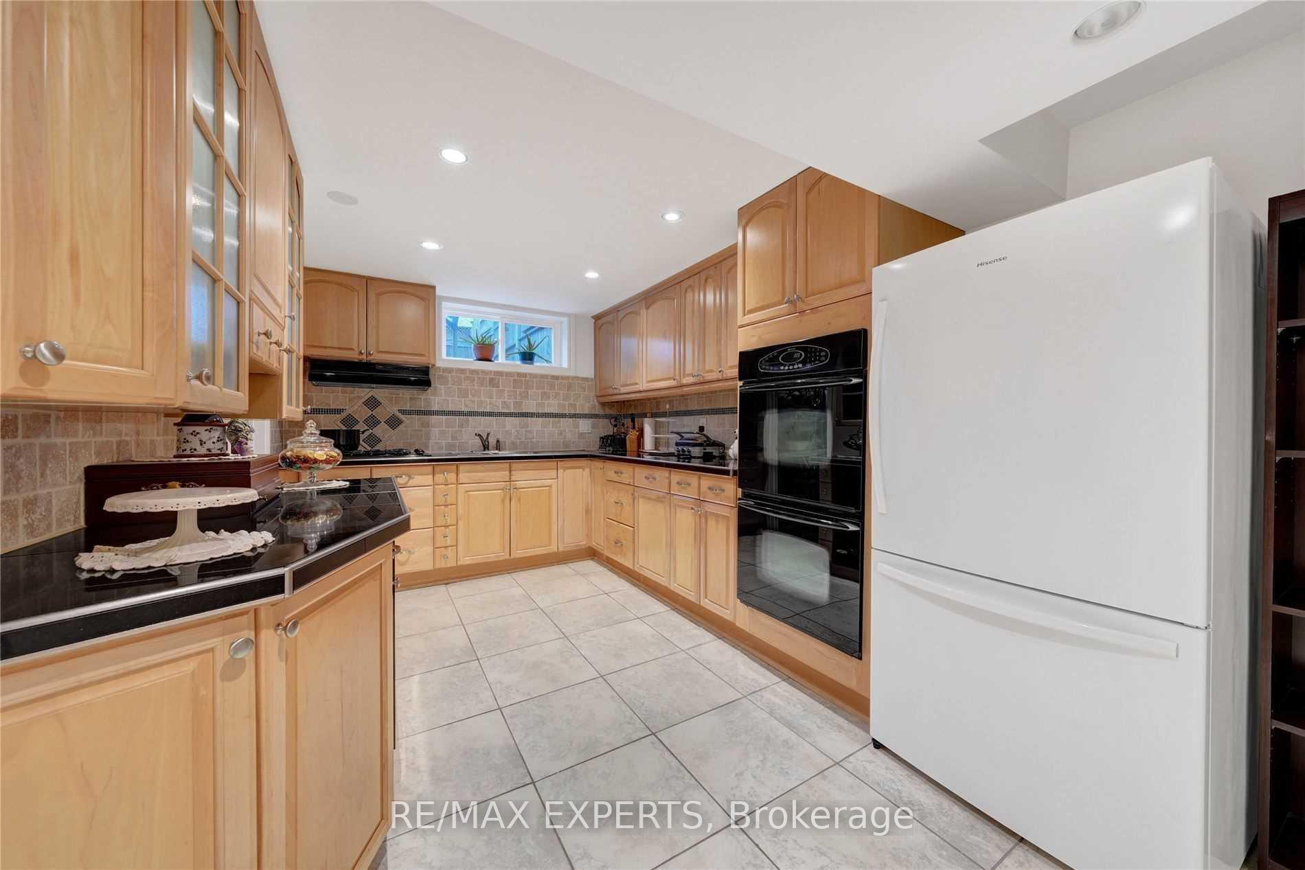 Photo 20 of 57 Netherford Road, Vaughan, Maple — HOMEH