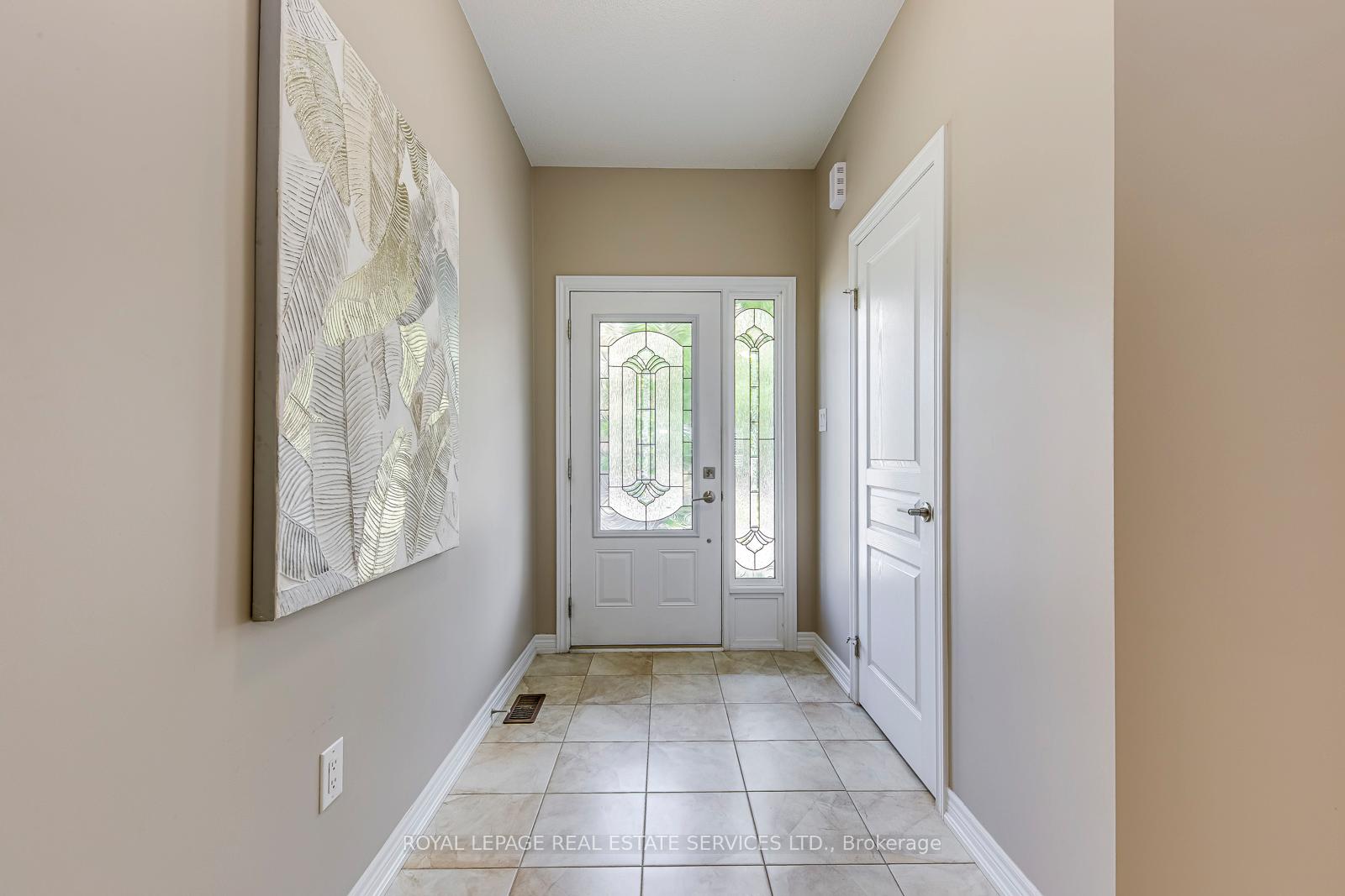 Photo 4 of Unit 4, 541 Winston Road, Grimsby, Grimsby Beach — HOMEH