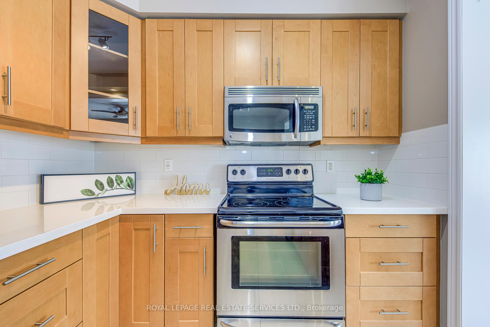 Photo 10 of Unit 4, 541 Winston Road, Grimsby, Grimsby Beach — HOMEH