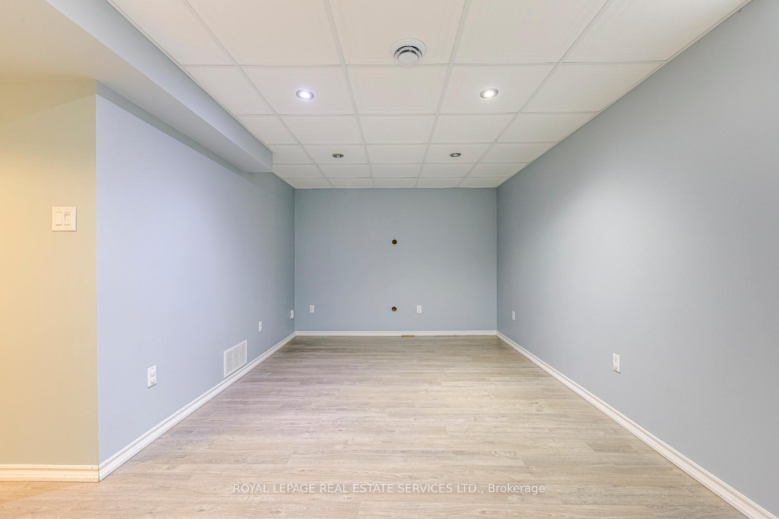 Photo 36 of Unit 4, 541 Winston Road, Grimsby, Grimsby Beach — HOMEH