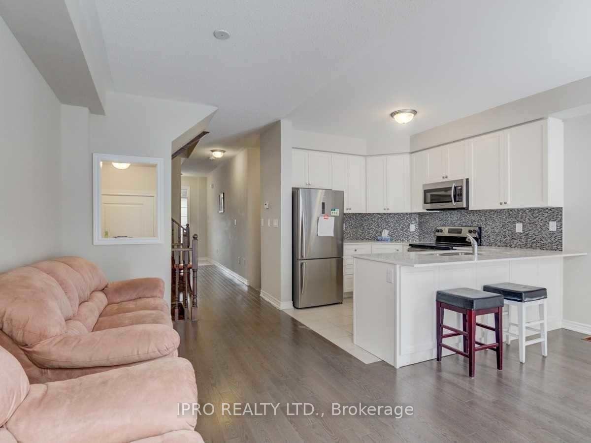 Photo 13 of 37 Morra Avenue, Caledon, Bolton East — HOMEH