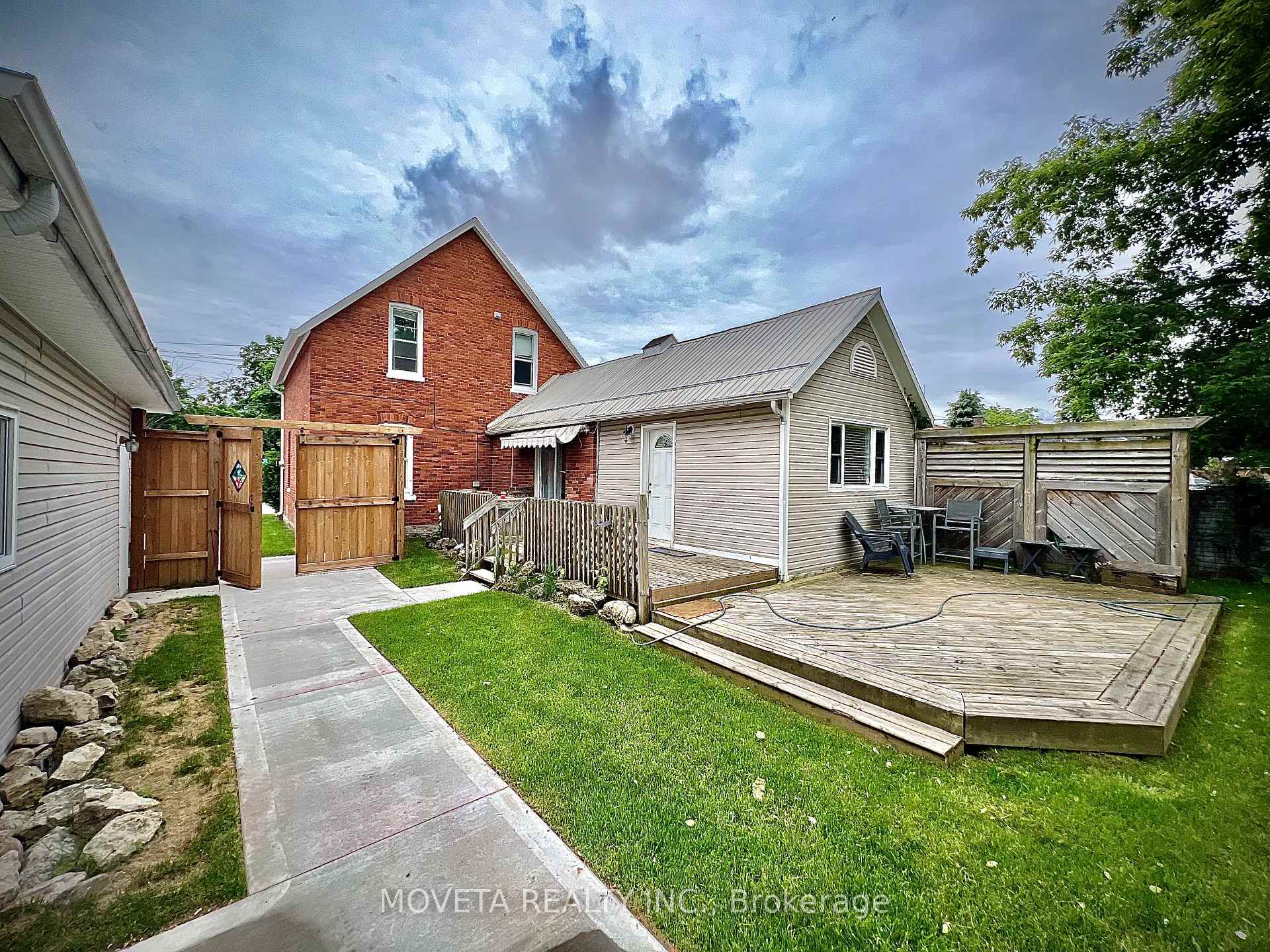 Photo 23 of 107 Essa Road, Barrie, Allandale — HOMEH