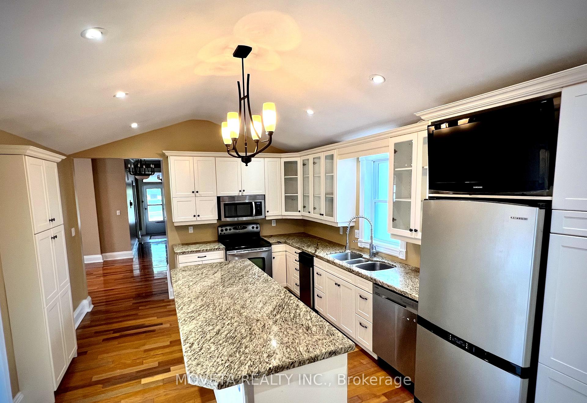 Photo 8 of 107 Essa Road, Barrie, Allandale — HOMEH