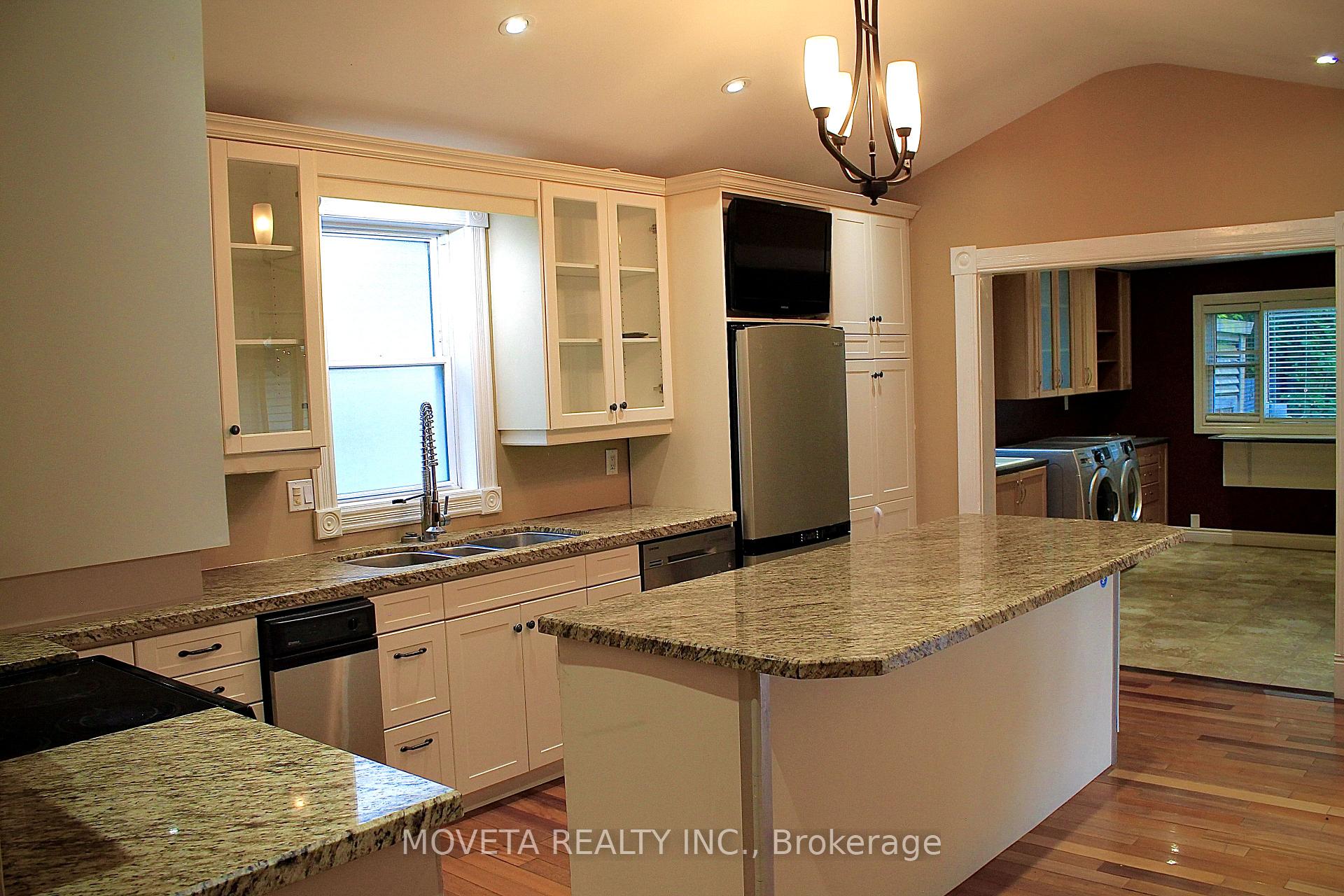 Photo 22 of 107 Essa Road, Barrie, Allandale — HOMEH