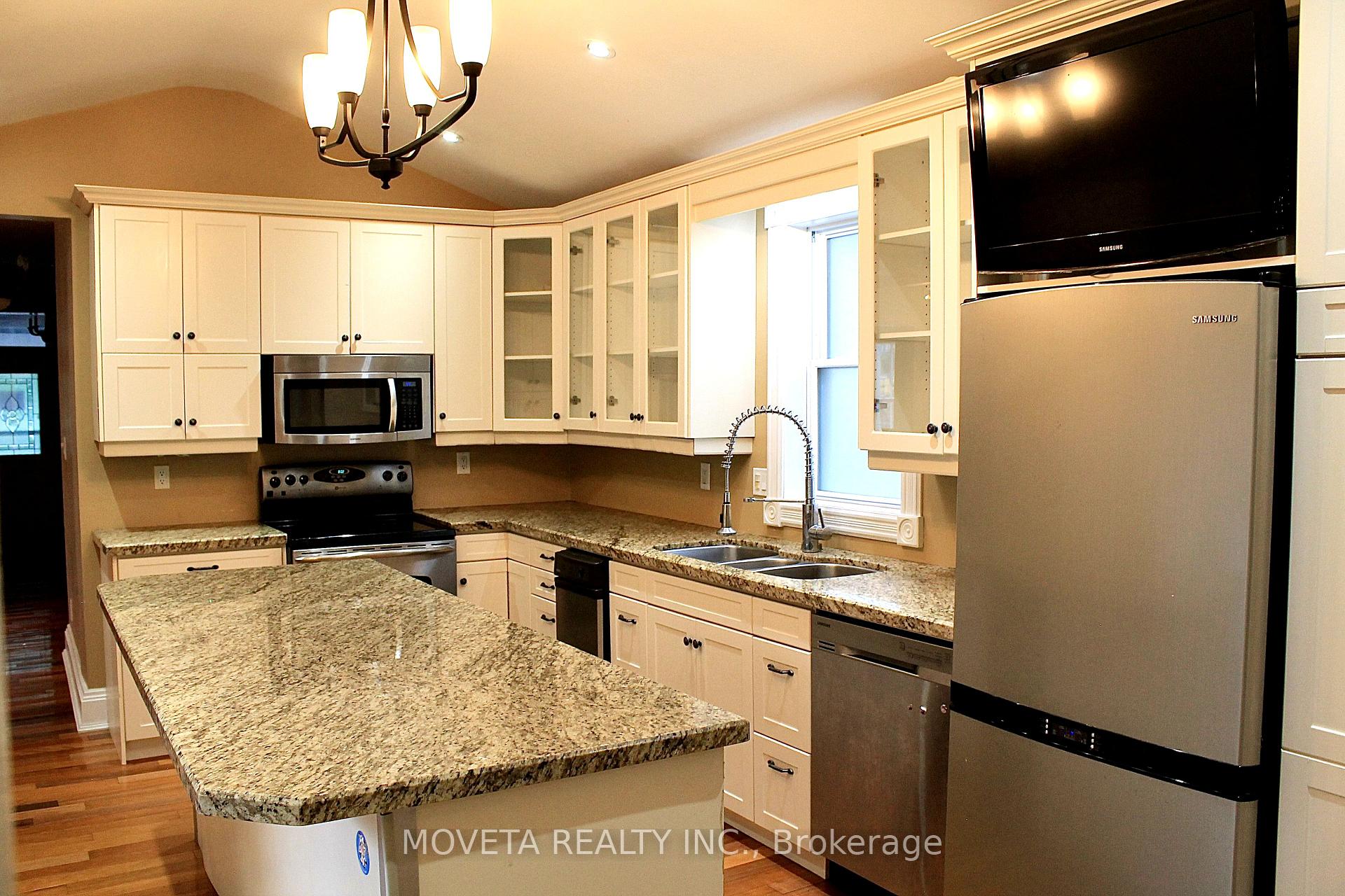 Photo 7 of 107 Essa Road, Barrie, Allandale — HOMEH