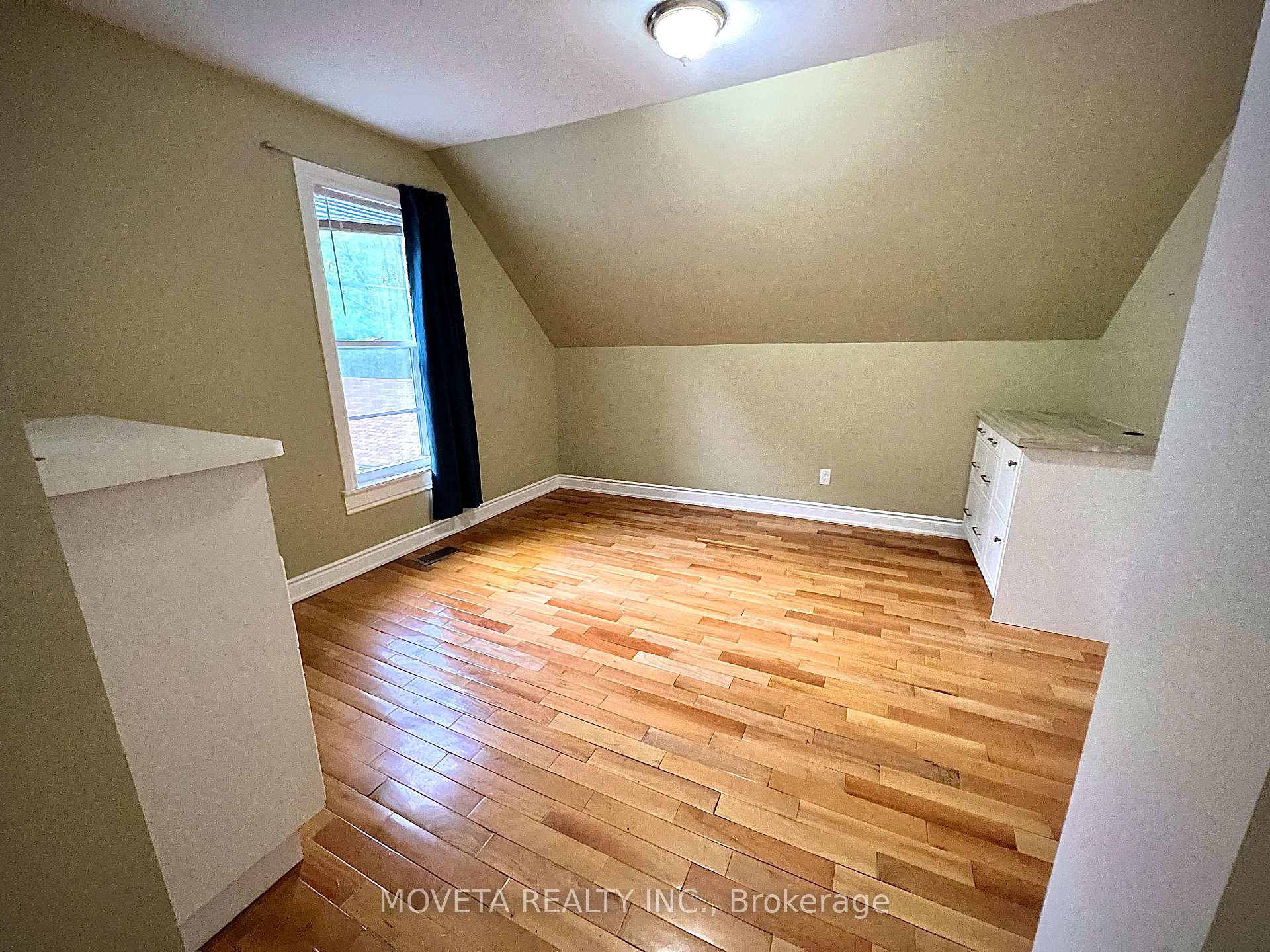 Photo 14 of 107 Essa Road, Barrie, Allandale — HOMEH