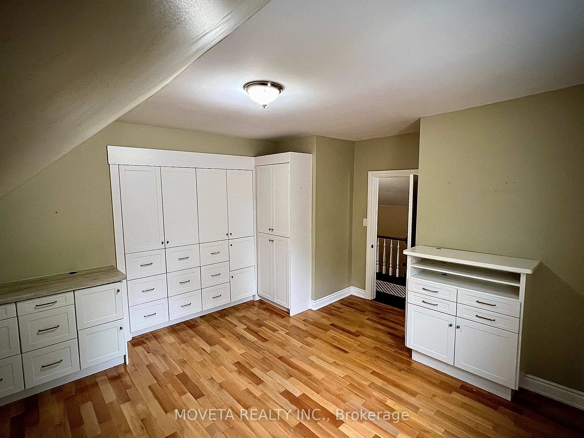 Photo 19 of 107 Essa Road, Barrie, Allandale — HOMEH
