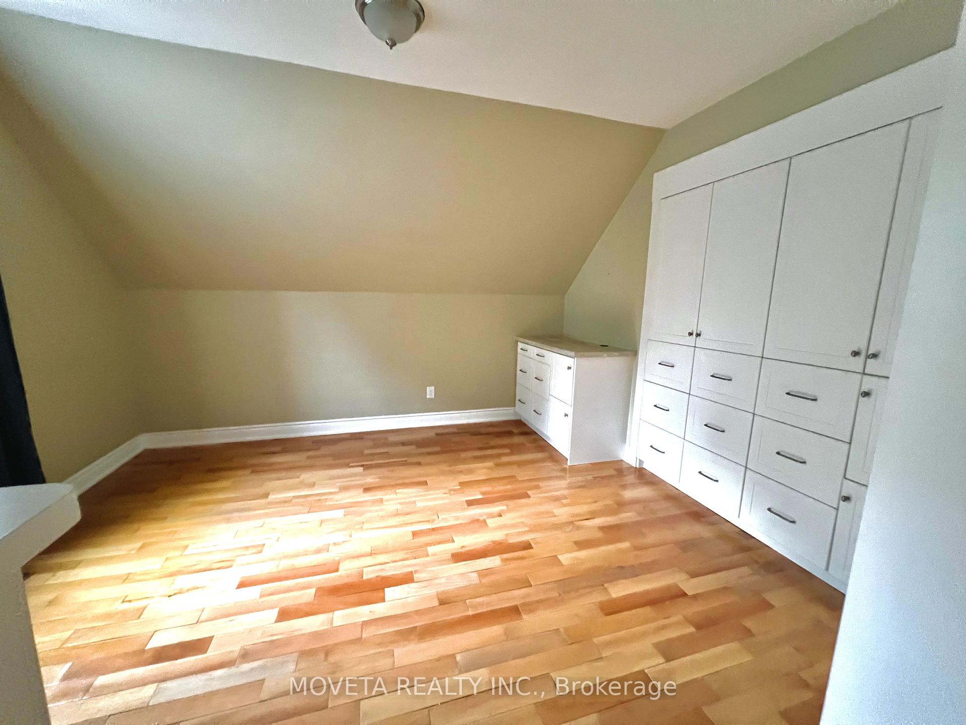 Photo 13 of 107 Essa Road, Barrie, Allandale — HOMEH