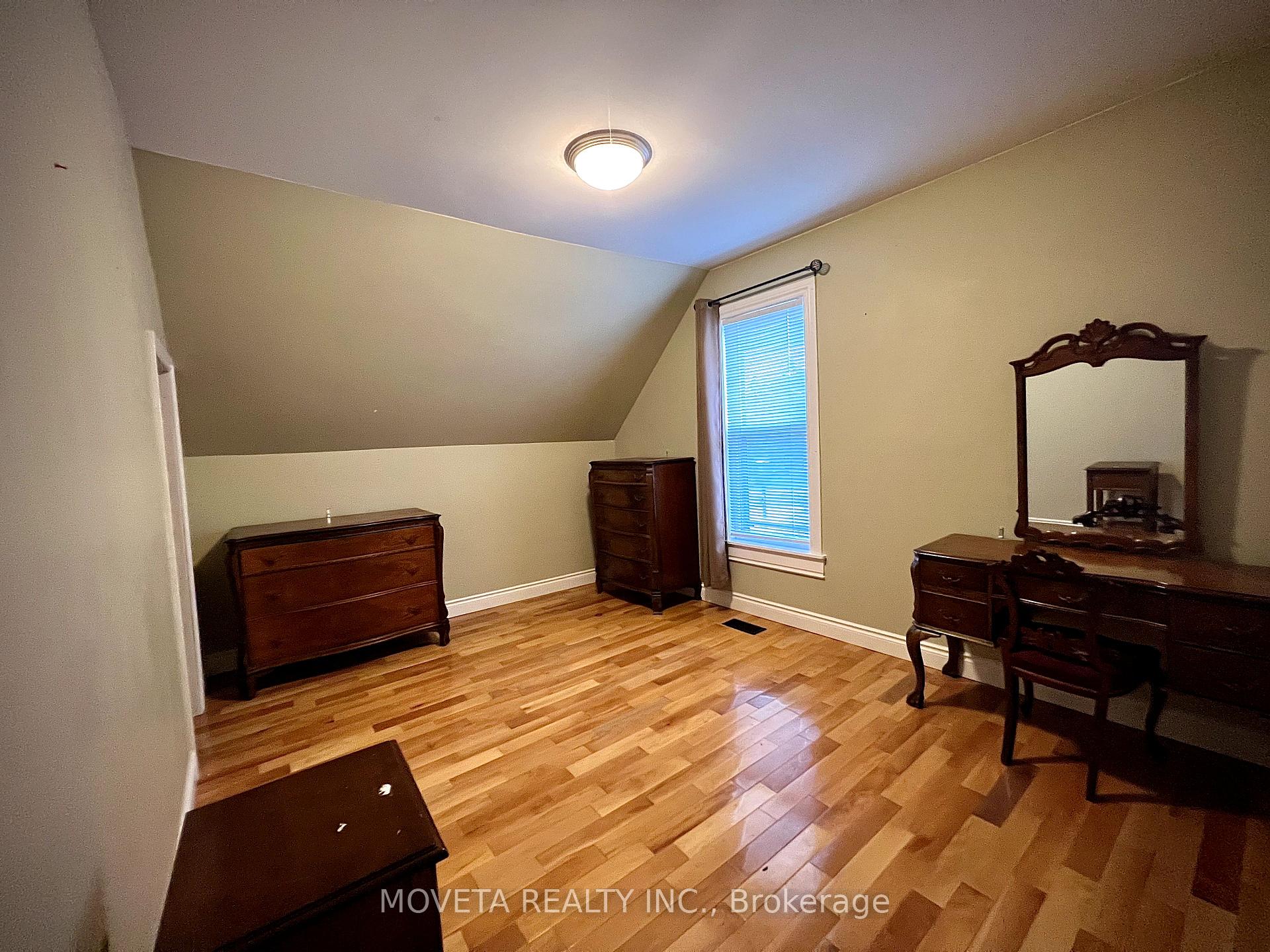 Photo 18 of 107 Essa Road, Barrie, Allandale — HOMEH