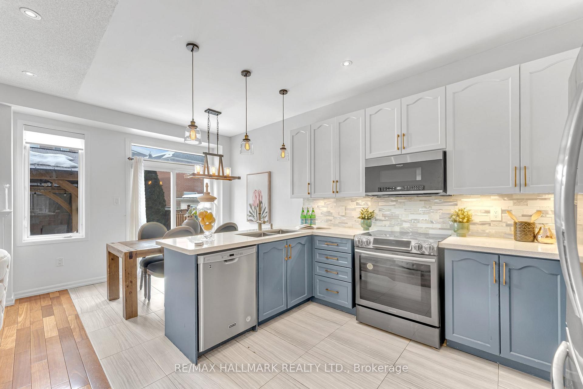 Photo 24 of 197 Wildberry Crescent, Vaughan, Vellore Village — HOMEH