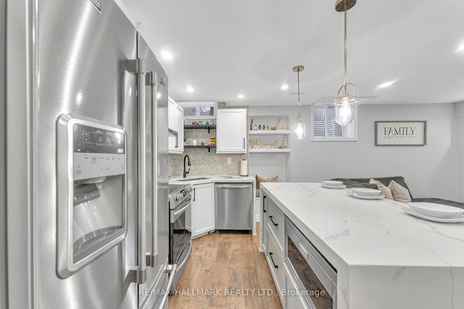 Photo 31 of 197 Wildberry Crescent, Vaughan, Vellore Village — HOMEH